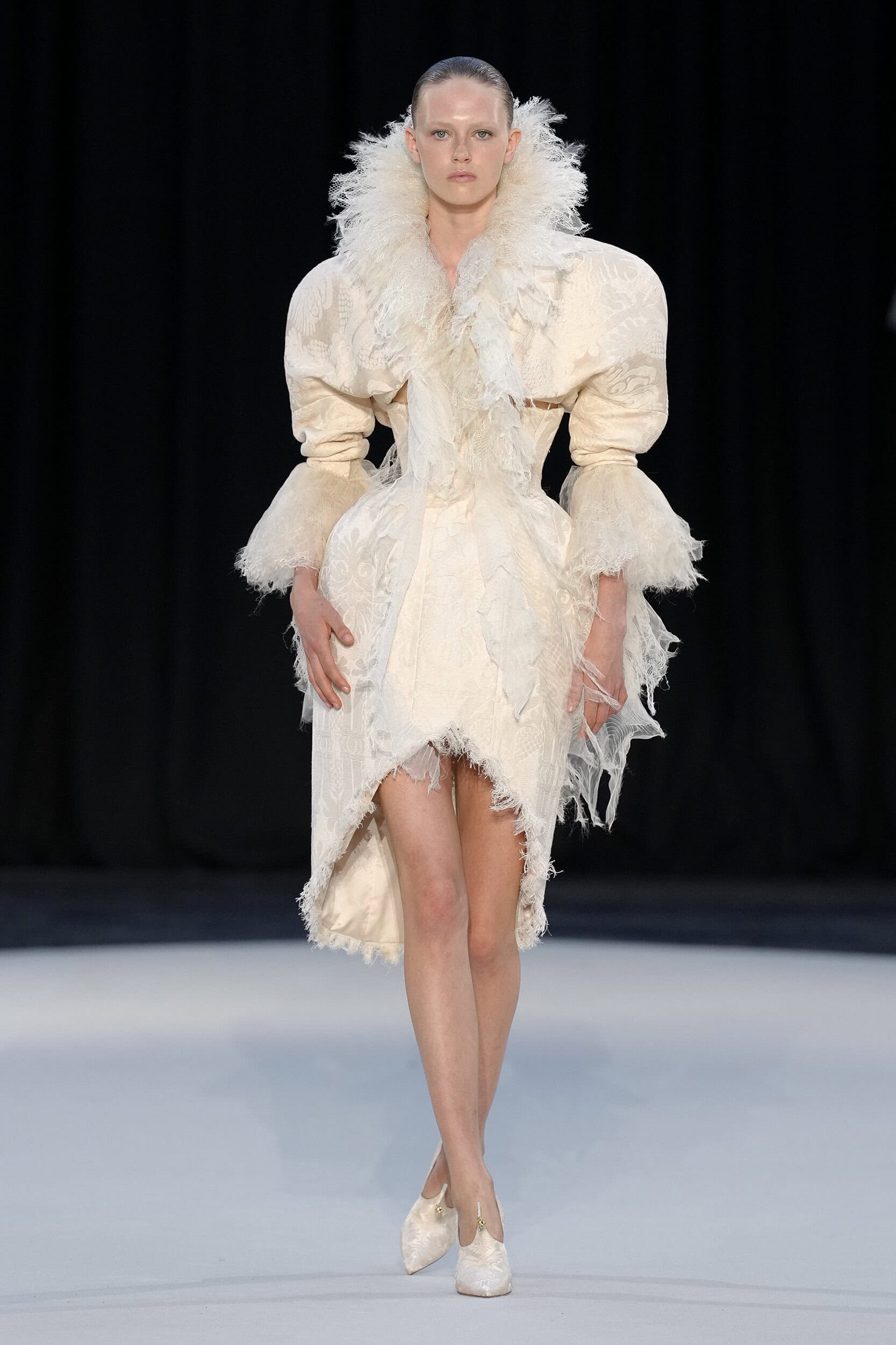 Ashi Studio Fall 2026 Couture Fashion Show
