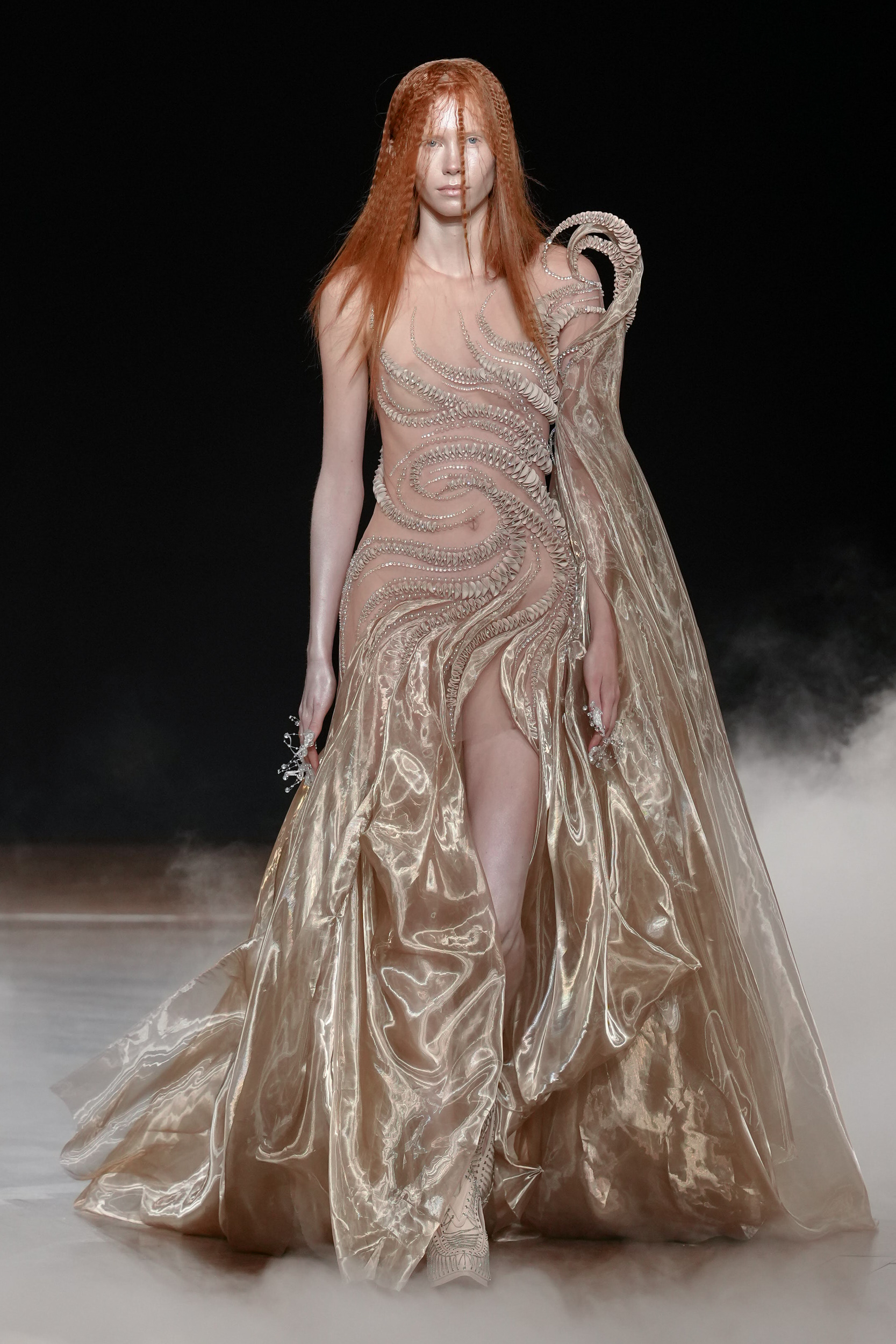 Iris Van Herpen Fall 2026 Couture Fashion Show