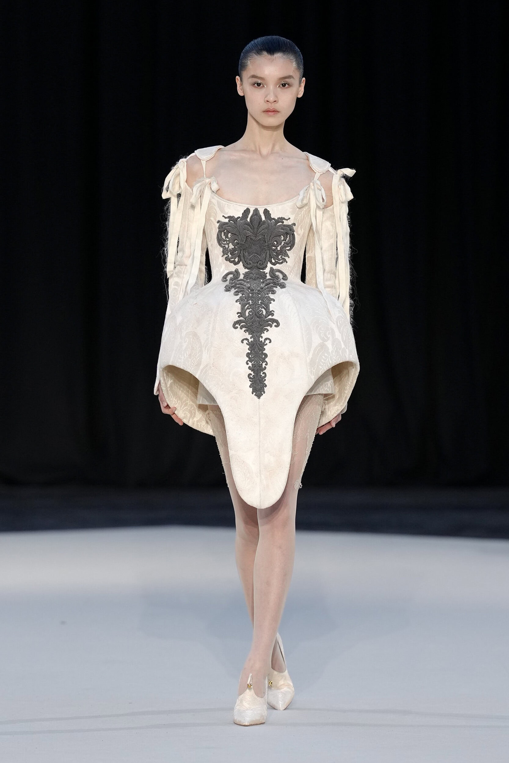 Ashi Studio Fall 2026 Couture Fashion Show