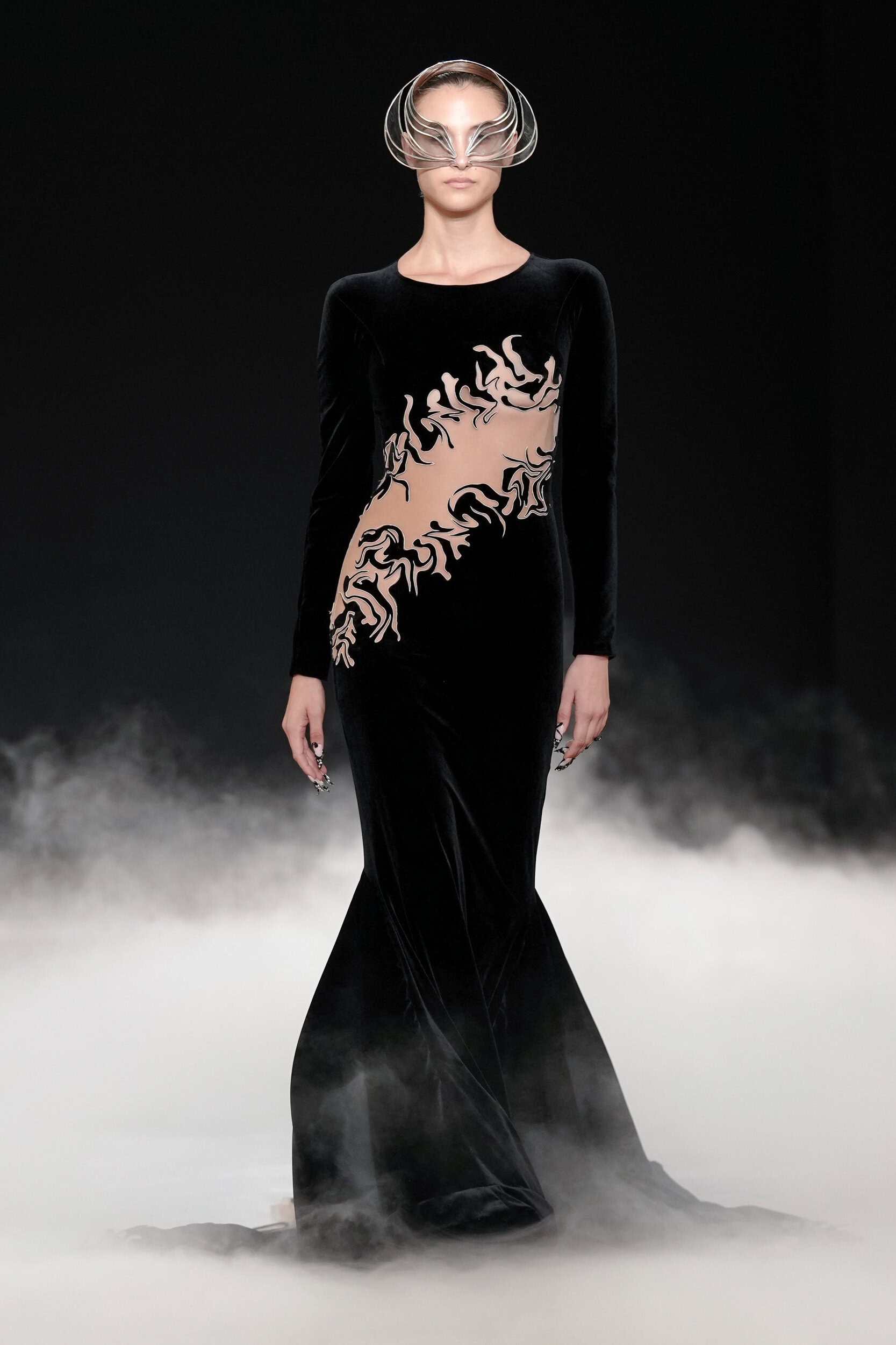Iris Van Herpen Fall 2026 Couture Fashion Show