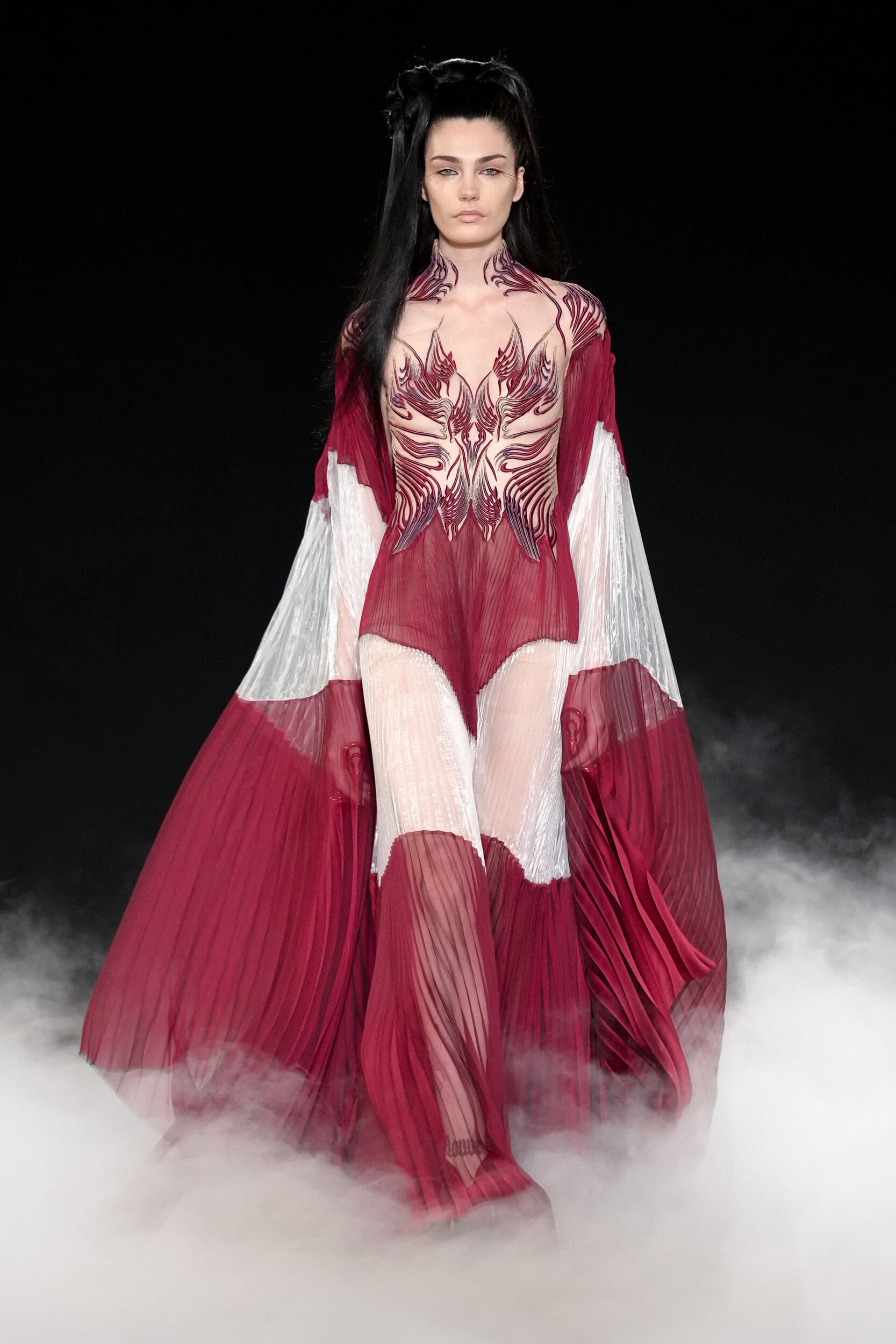 Iris Van Herpen Fall 2026 Couture Fashion Show