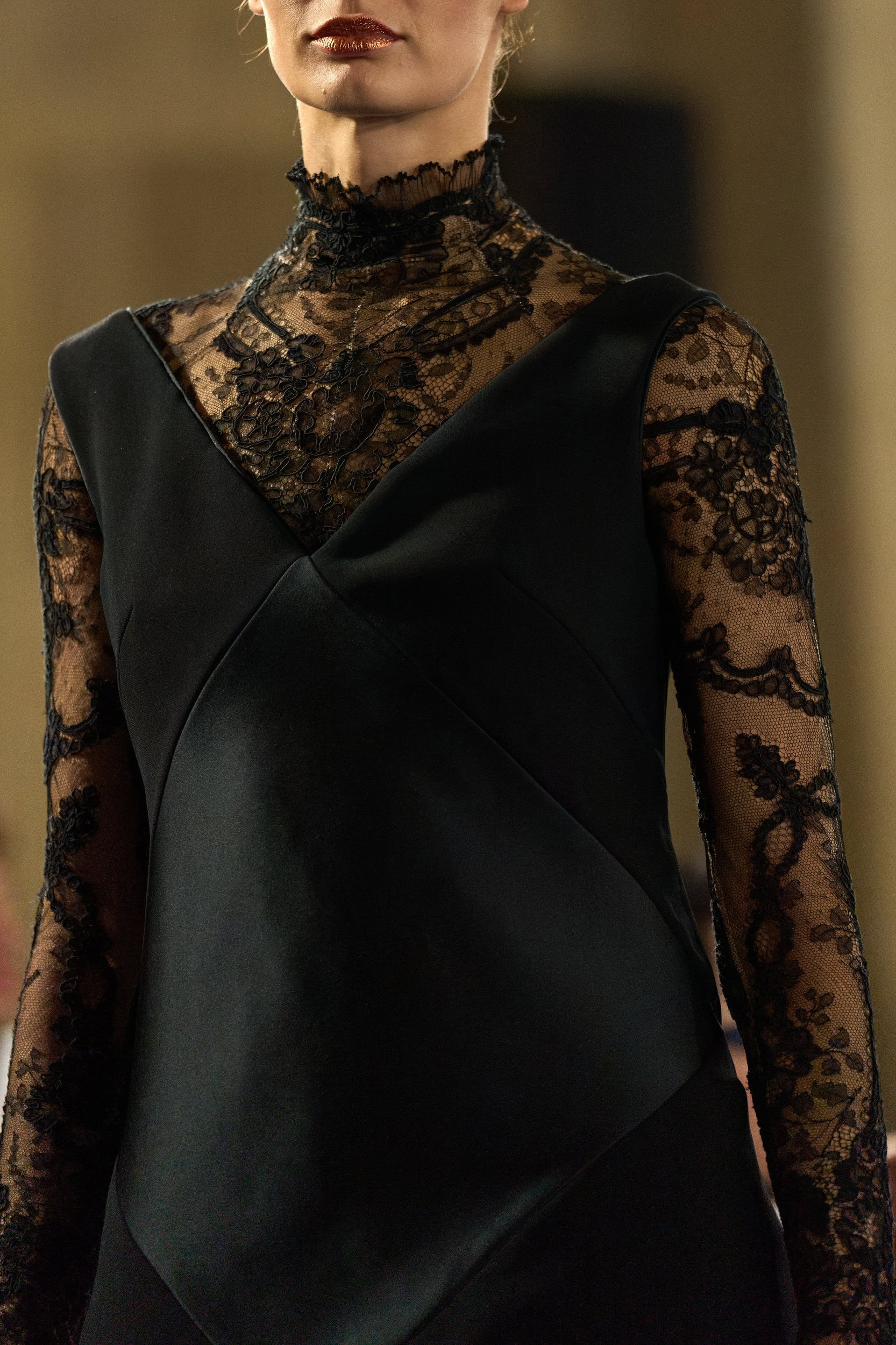 Alexis Mabille Fall 2026 Couture Fashion Show Details