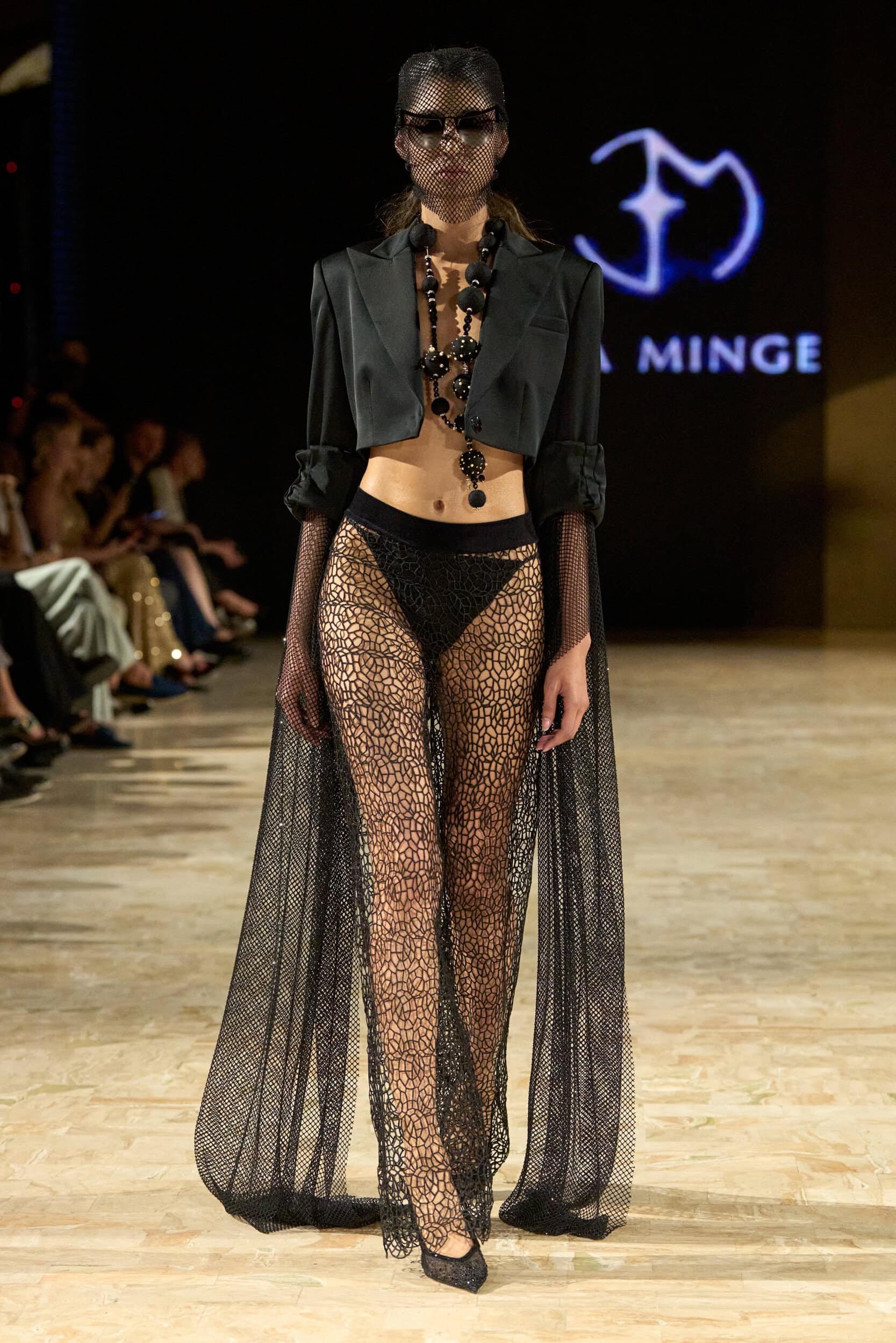 Eva Minge Fall 2026 Couture Fashion Show