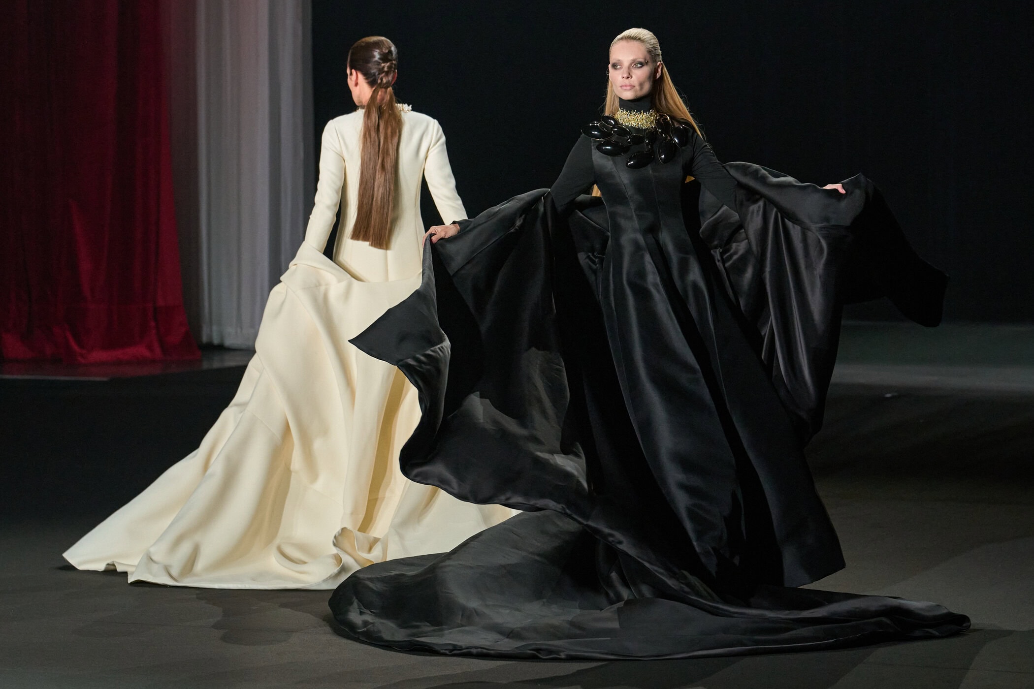 Stephane Rolland Fall 2026 Couture Fashion Show Atmosphere