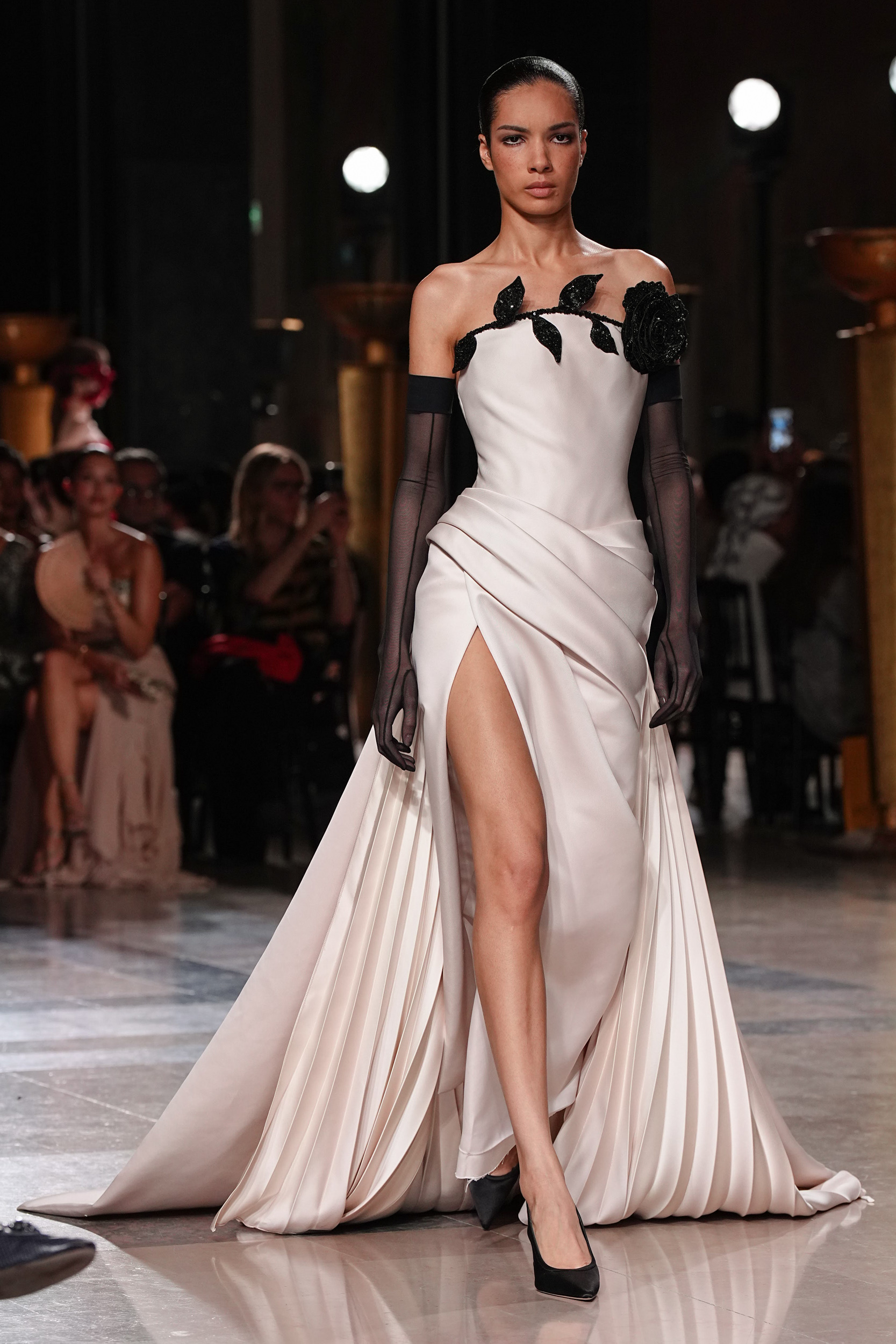 Elie Saab Fall 2026 Couture Fashion Show