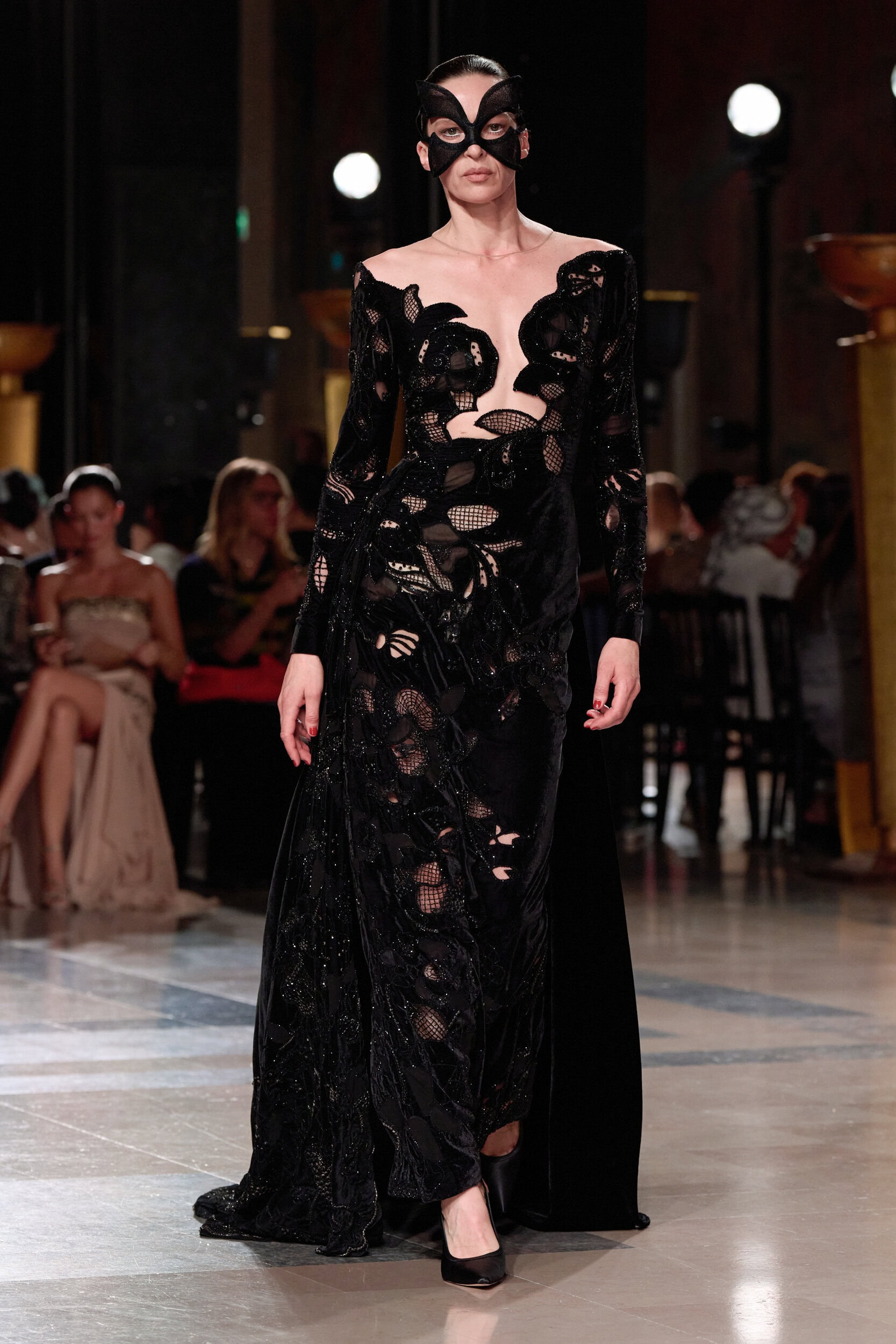 Elie Saab Fall 2026 Couture Fashion Show
