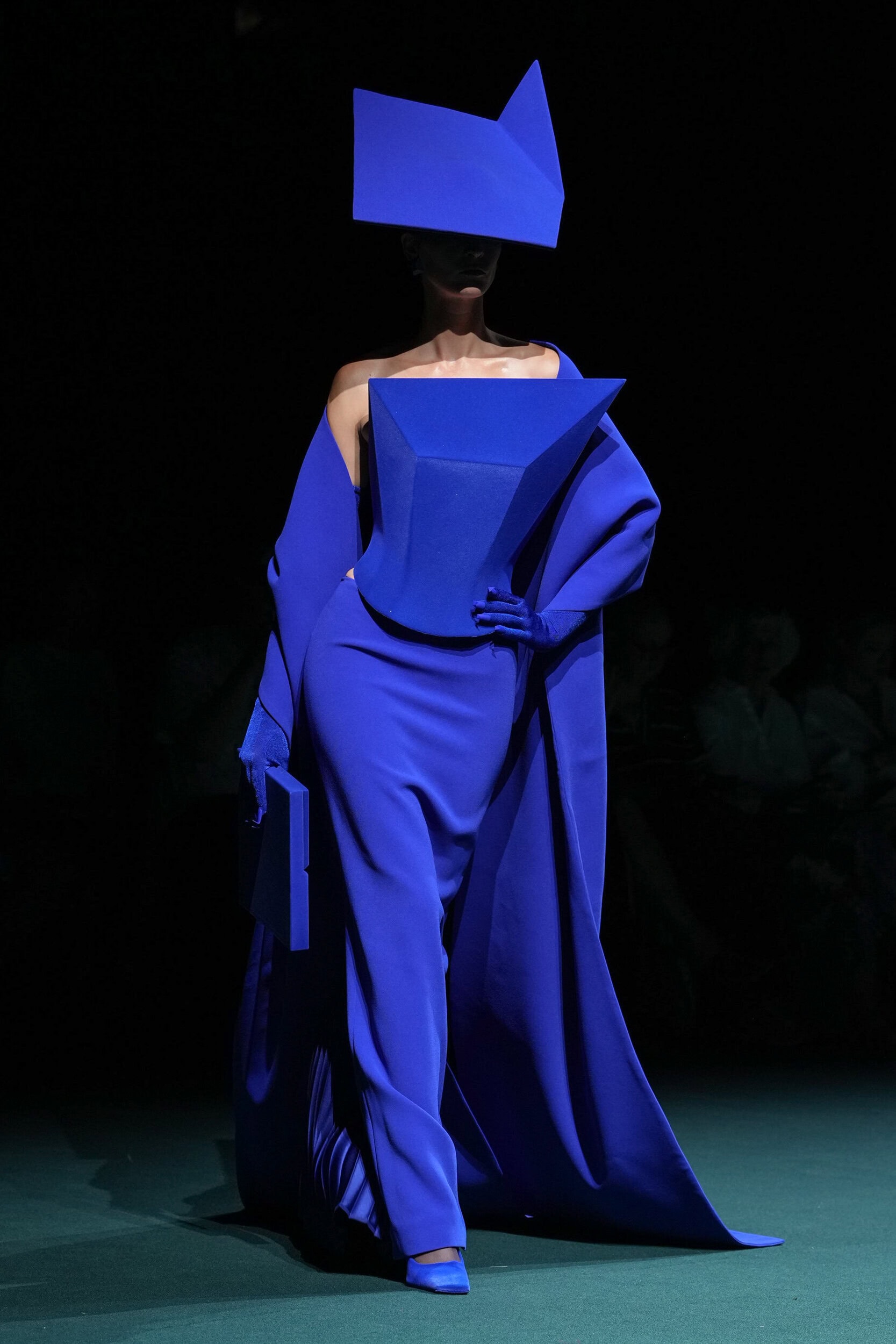 Robert Wun Fall 2026 Couture Fashion Show