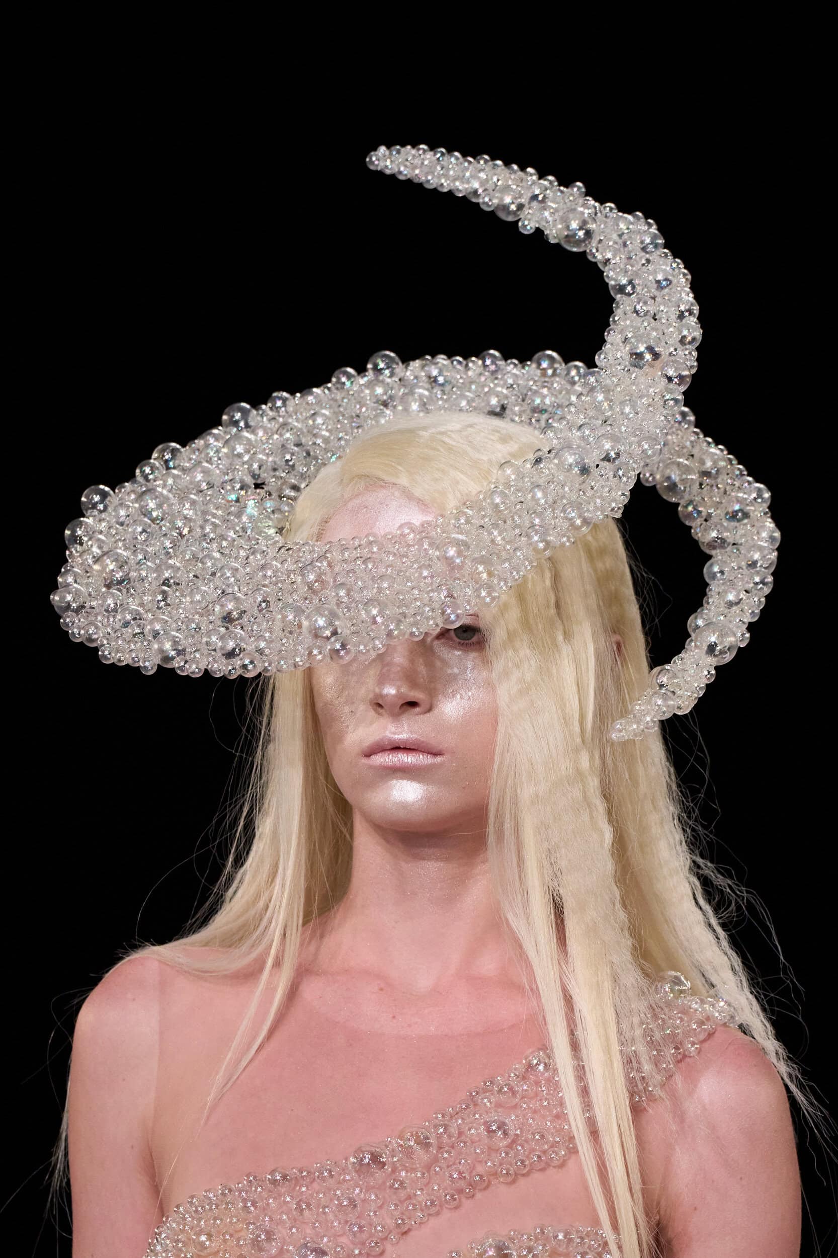 Iris Van Herpen Fall 2026 Couture Fashion Show Details