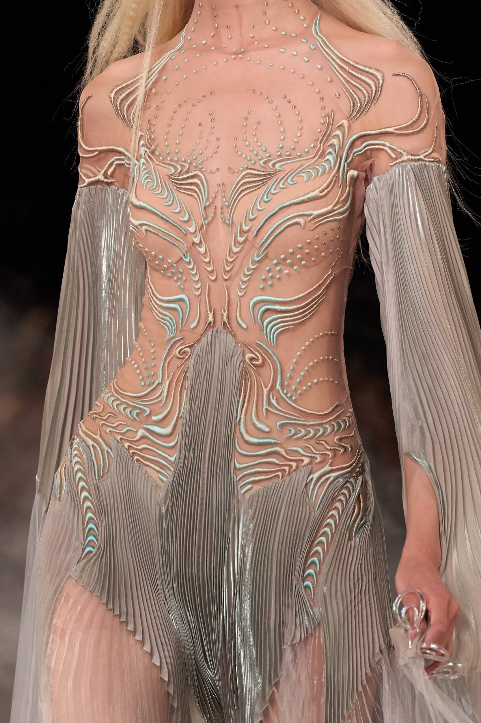 Iris Van Herpen Fall 2026 Couture Fashion Show Details