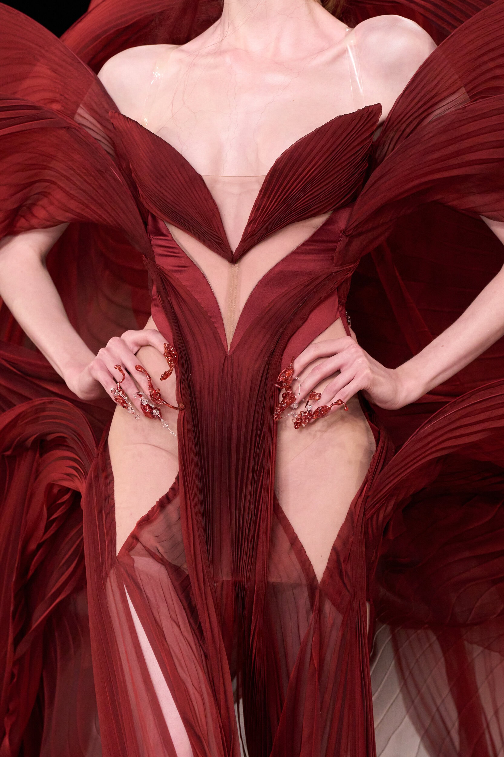 Iris Van Herpen Fall 2026 Couture Fashion Show Details