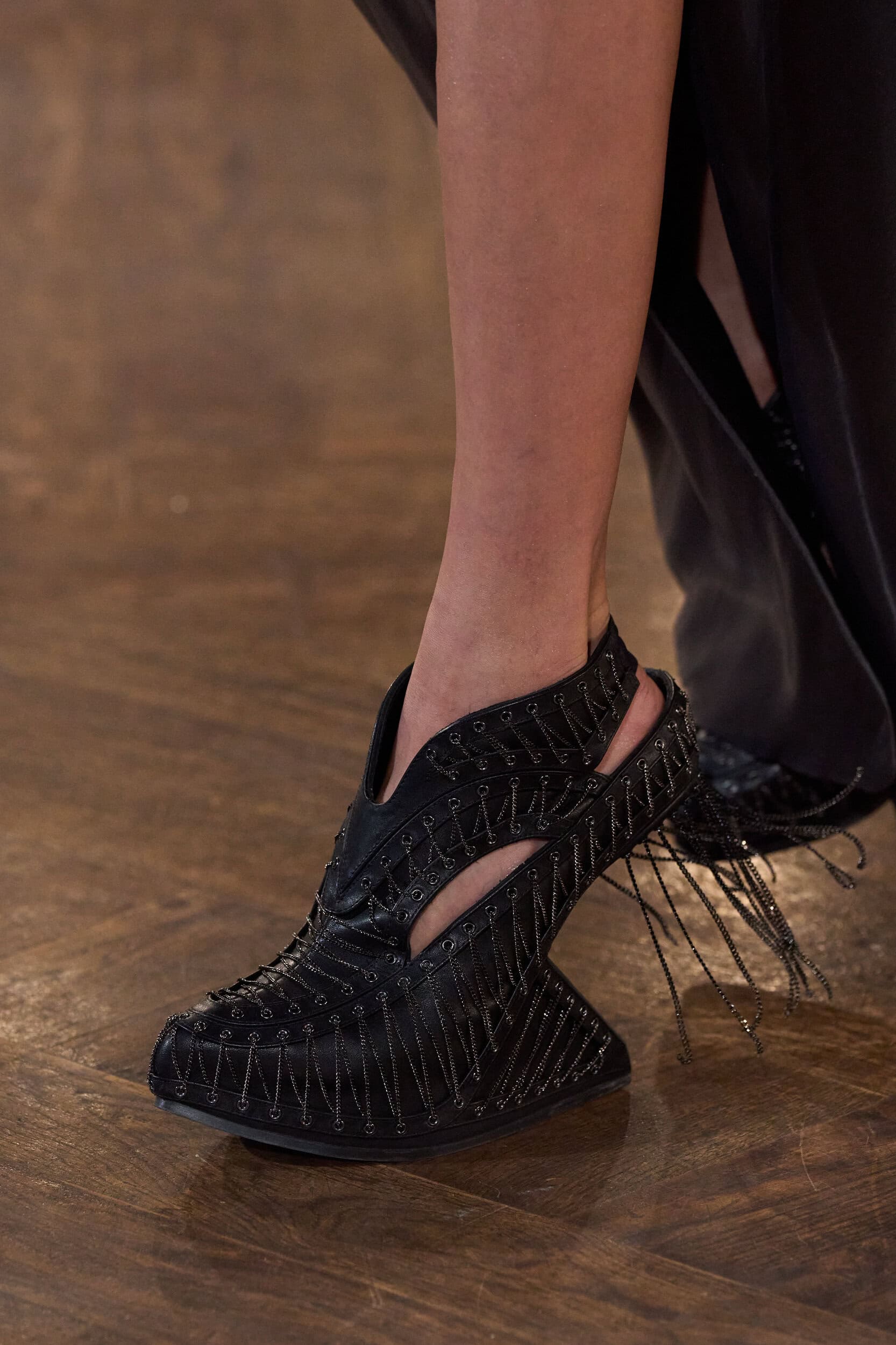 Iris Van Herpen Fall 2026 Couture Fashion Show Details