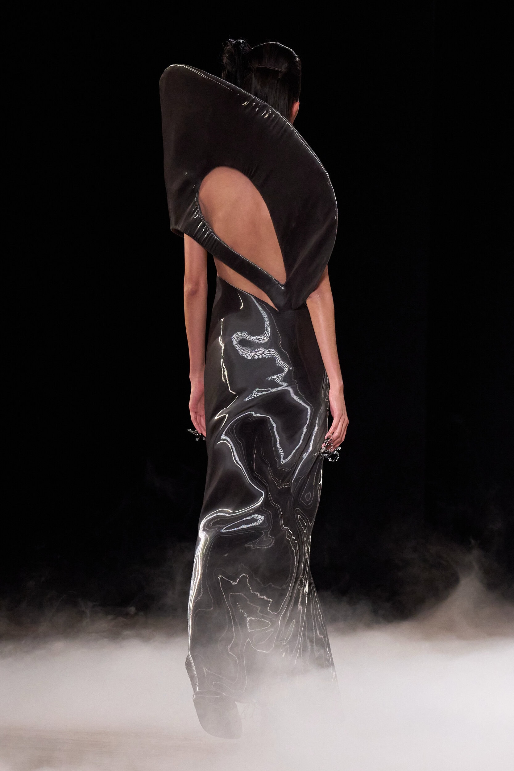 Iris Van Herpen Fall 2026 Couture Fashion Show Details