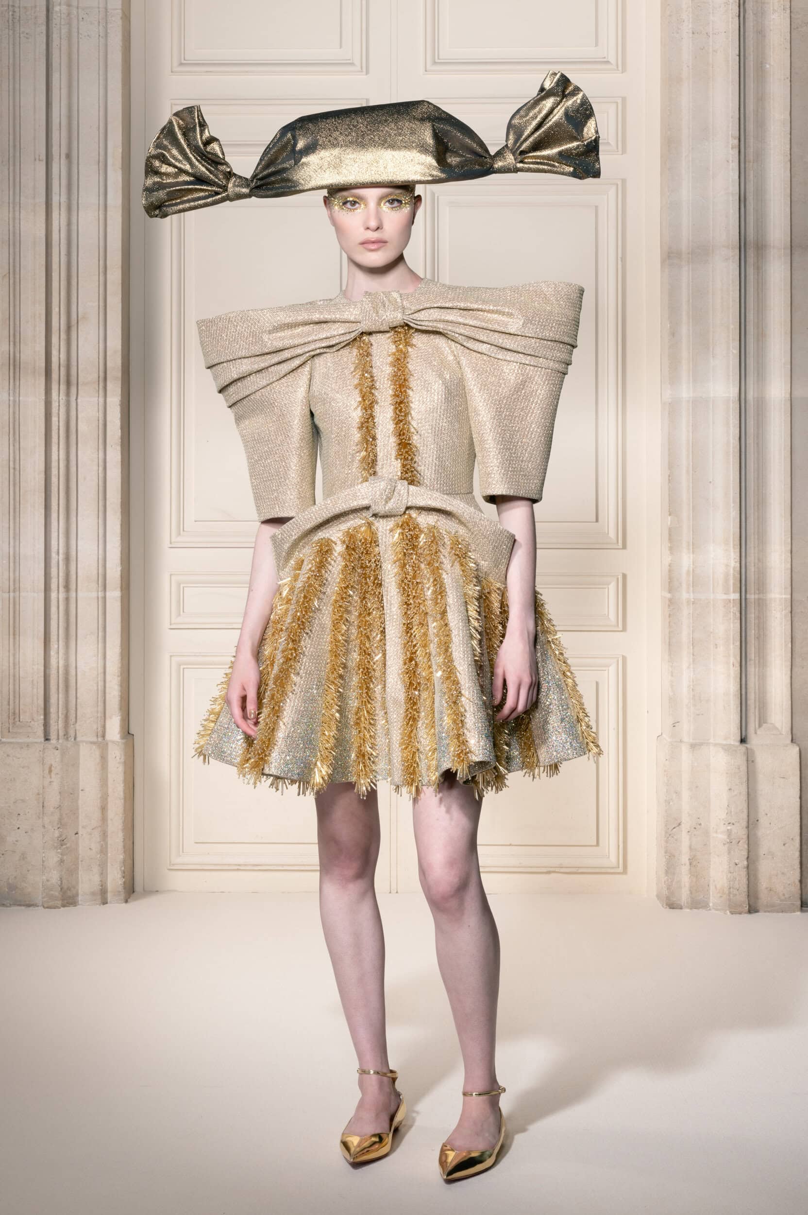 Viktor & Rolf Fall 2026 Couture Fashion Show