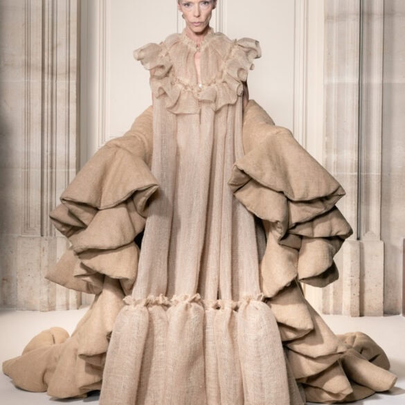 Viktor & Rolf Fall 2026 Couture Fashion Show