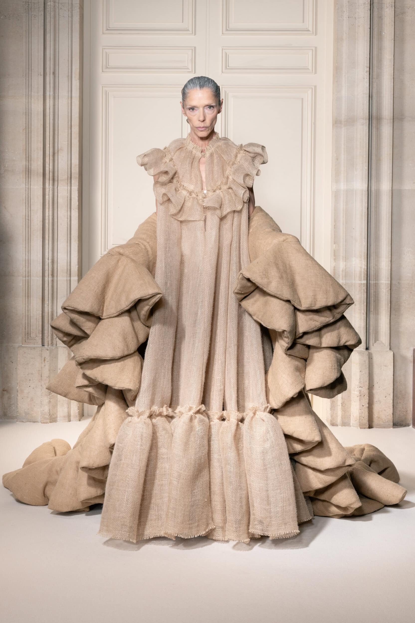 Viktor & Rolf Fall 2026 Couture Fashion Show