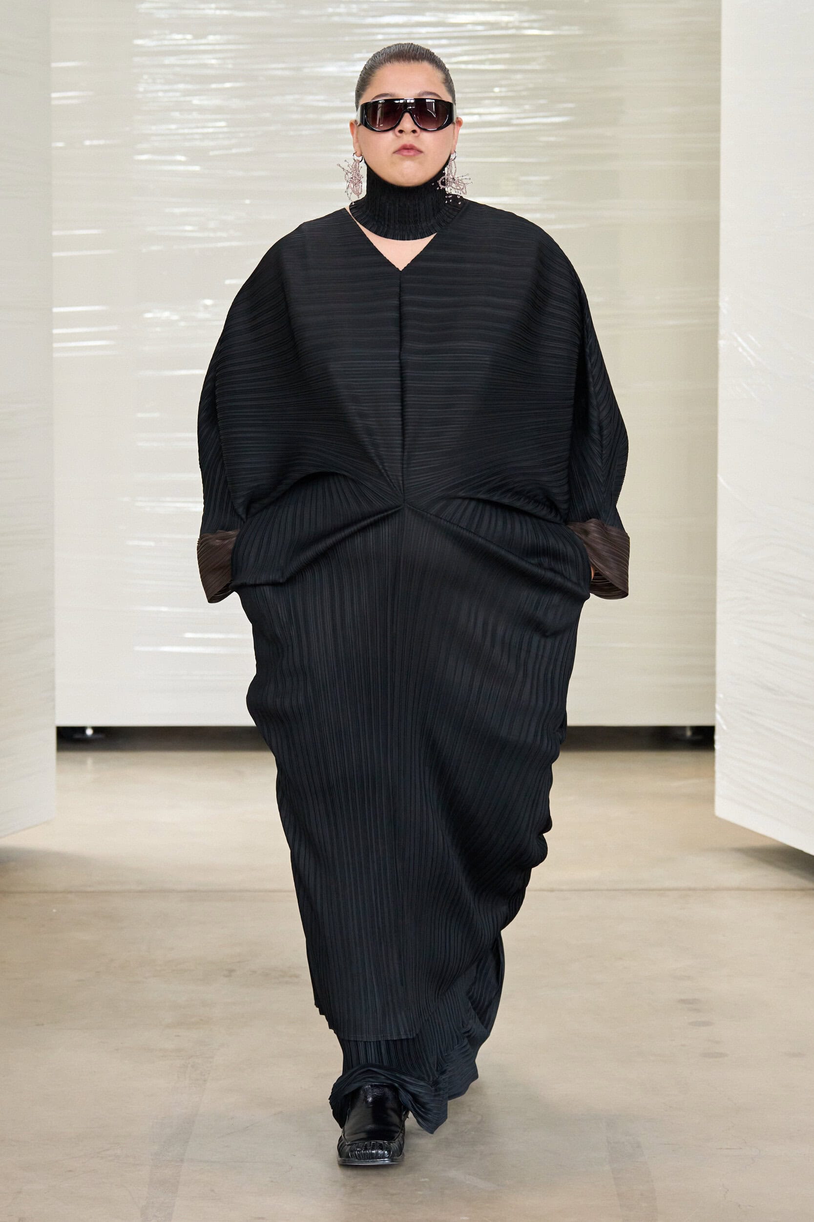 William Fan Spring 2027 Fashion Show 
