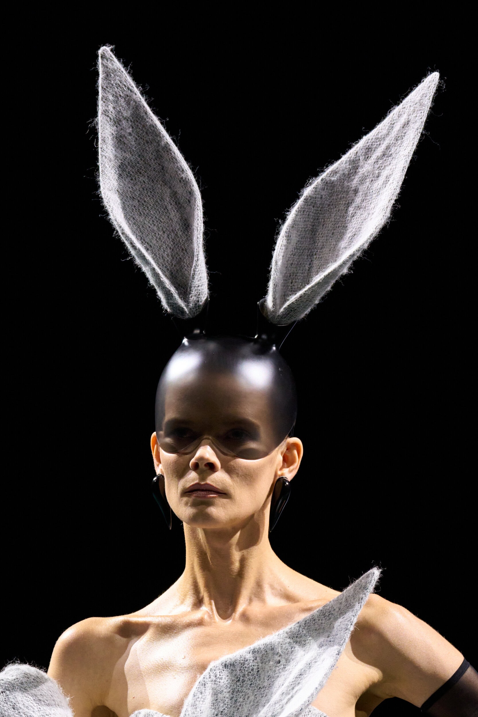 Robert Wun Fall 2026 Couture Fashion Show Details