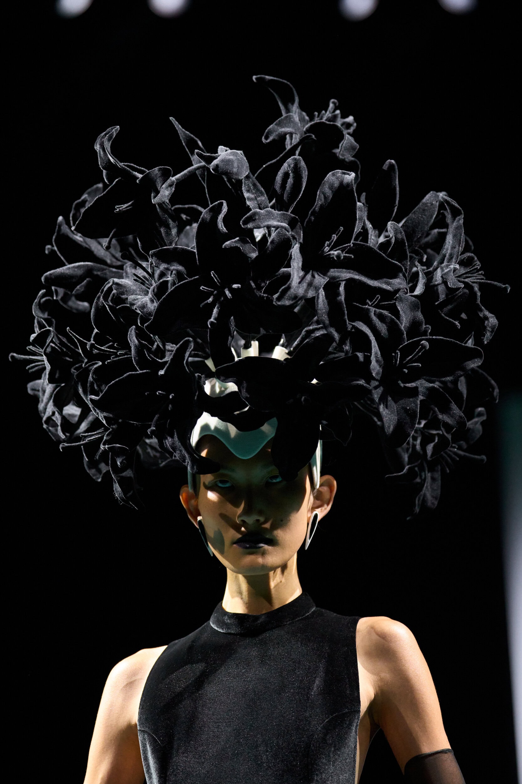 Robert Wun Fall 2026 Couture Fashion Show Details