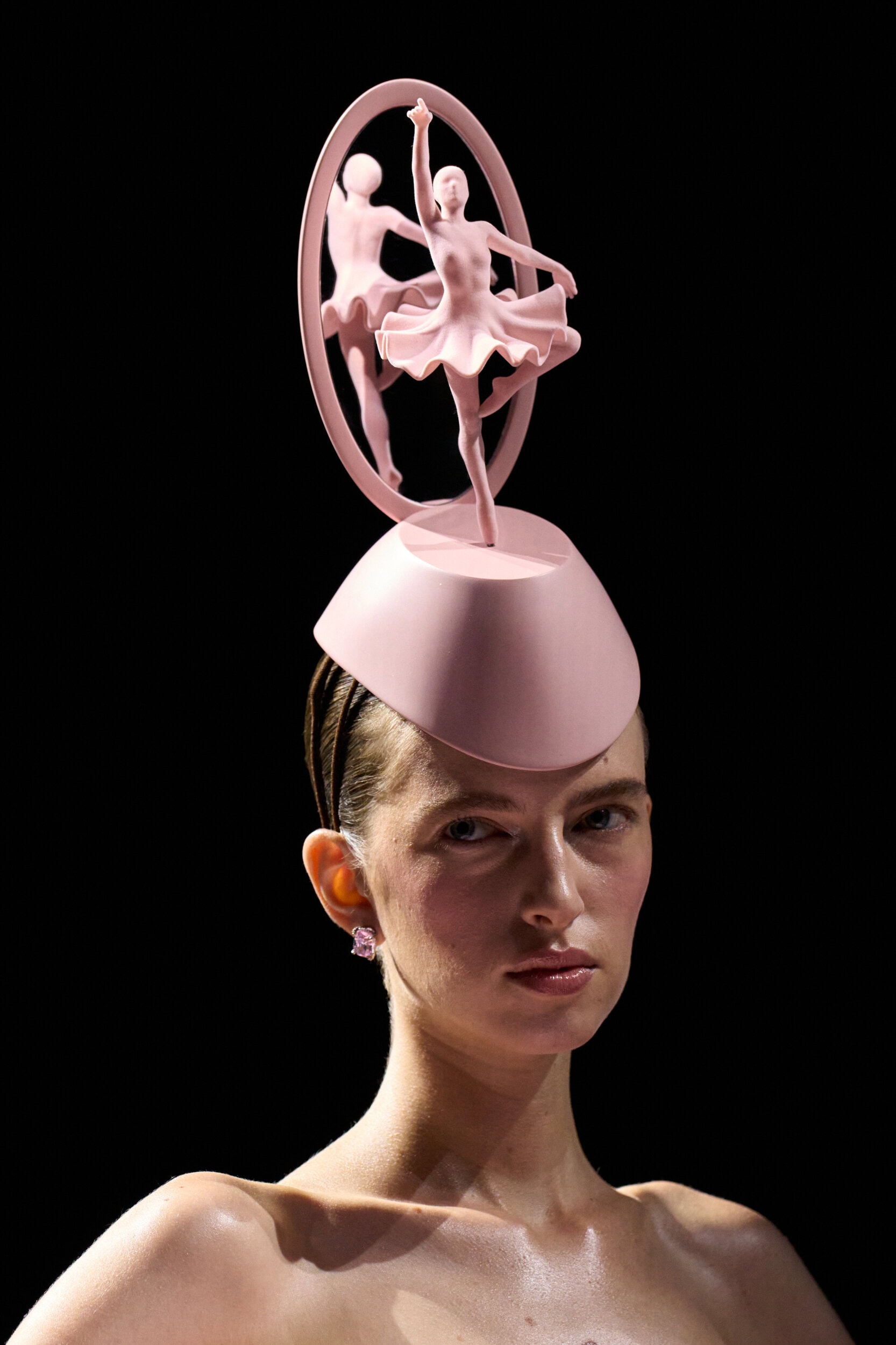 Robert Wun Fall 2026 Couture Fashion Show Details