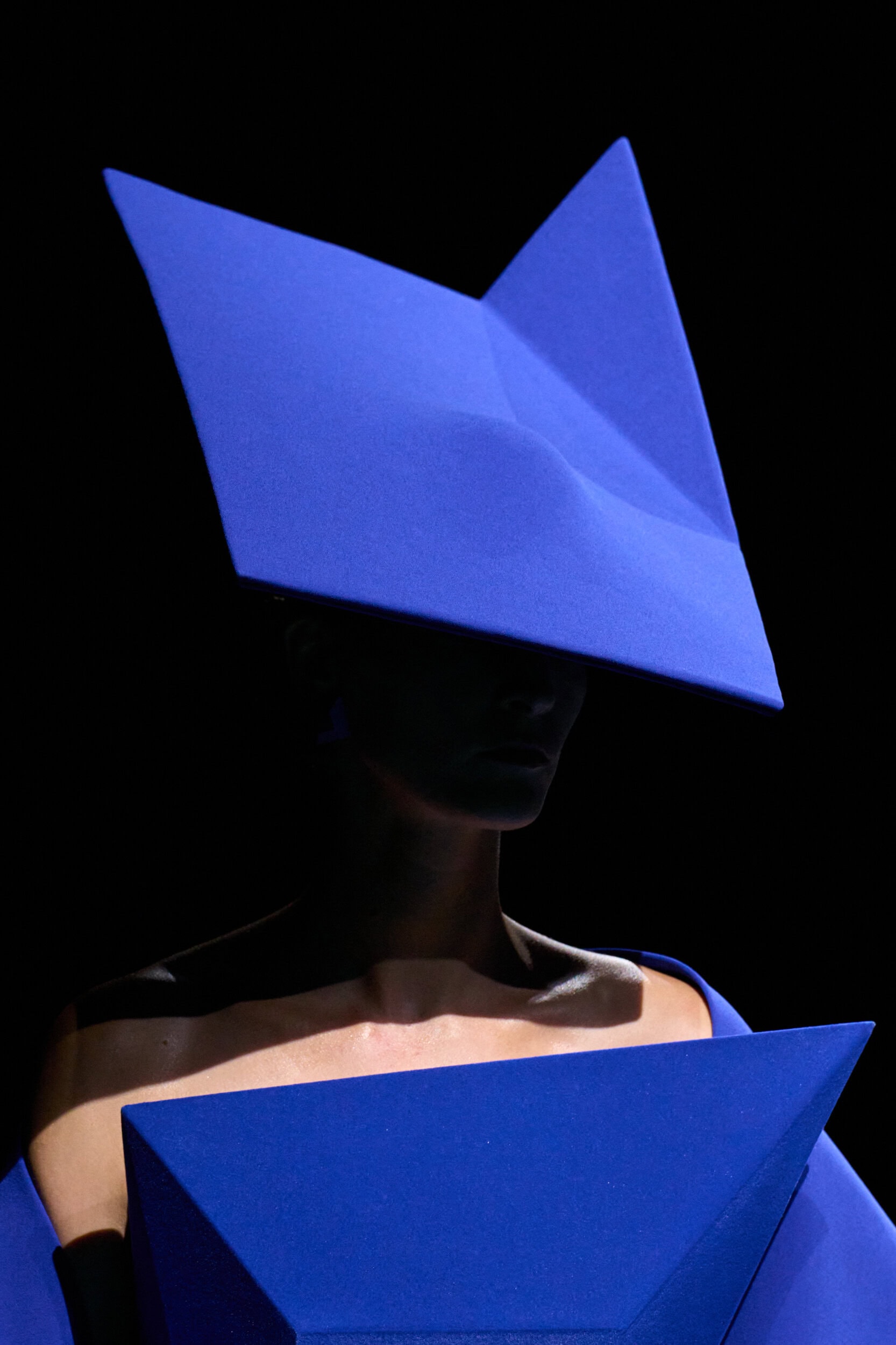 Robert Wun Fall 2026 Couture Fashion Show Details