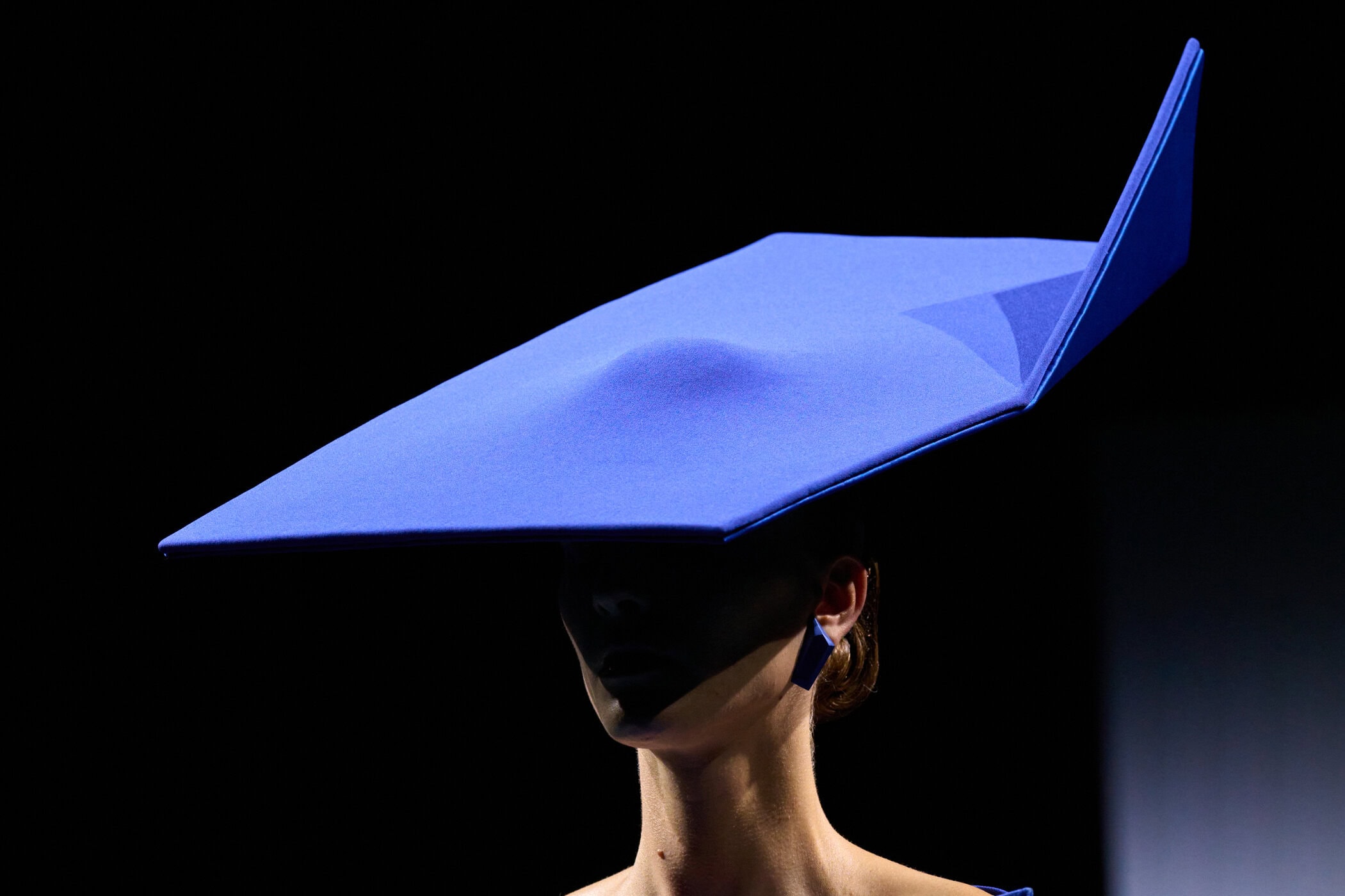 Robert Wun Fall 2026 Couture Fashion Show Details