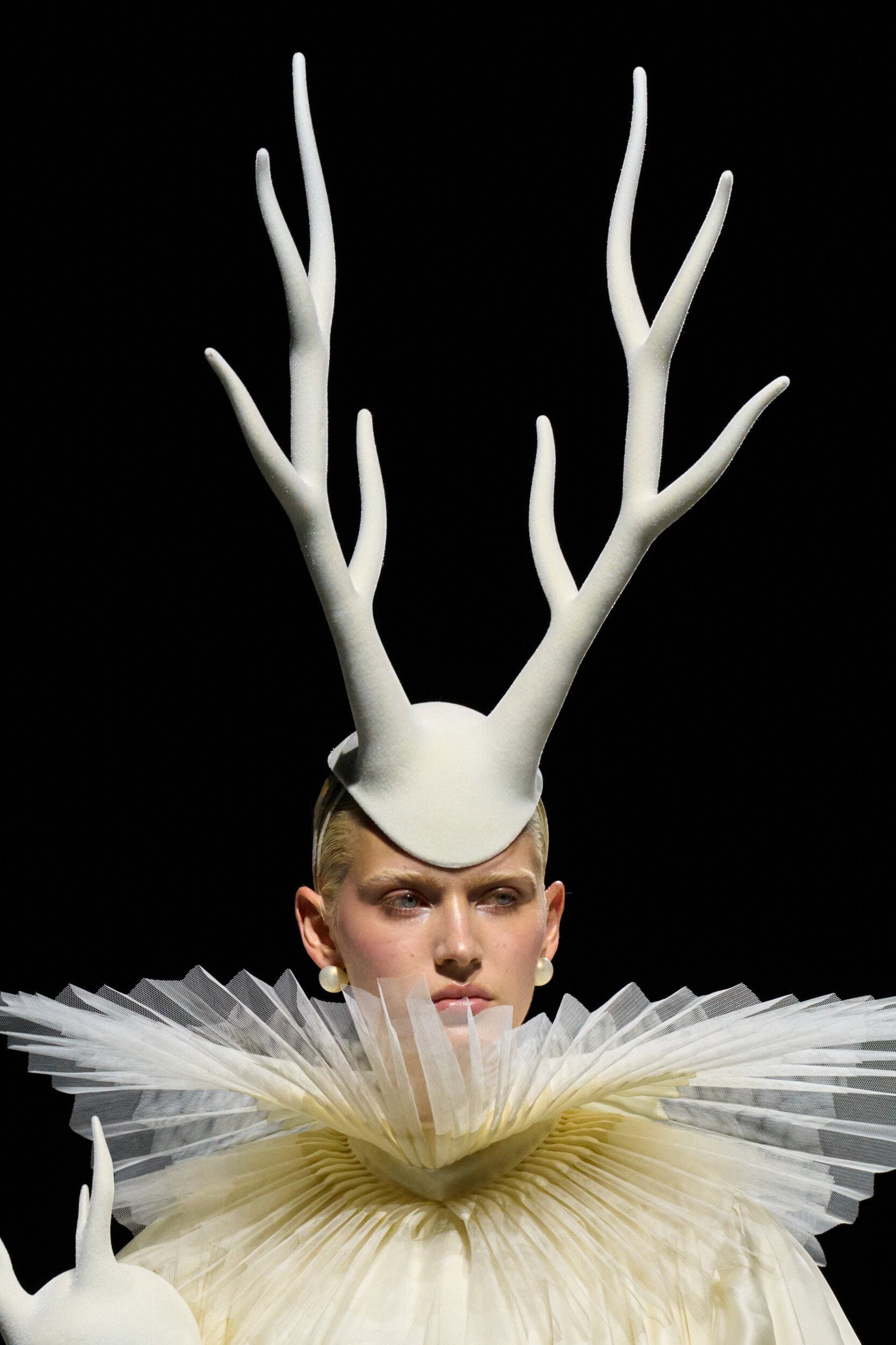 Robert Wun Fall 2026 Couture Fashion Show Details