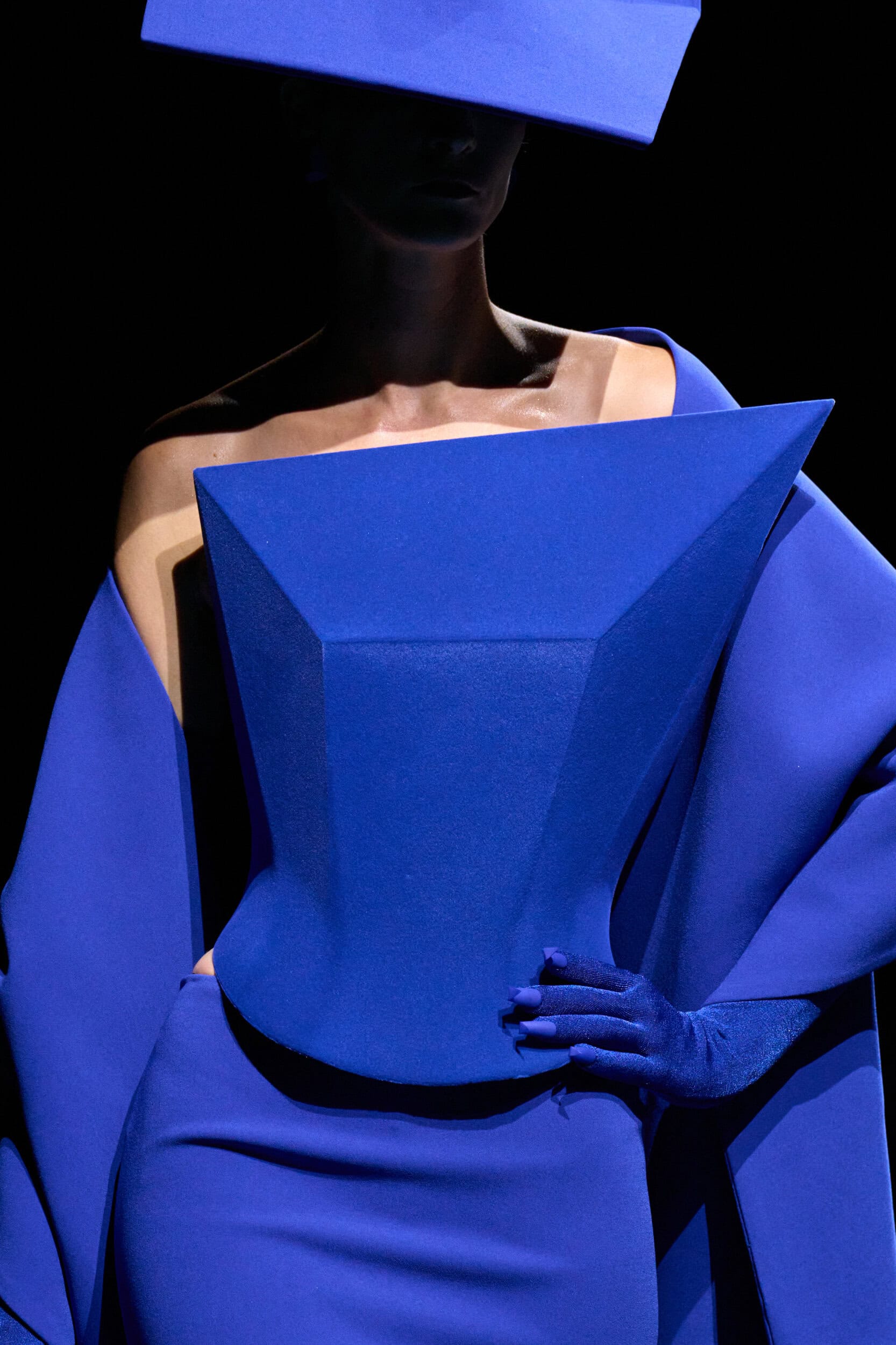 Robert Wun Fall 2026 Couture Fashion Show Details