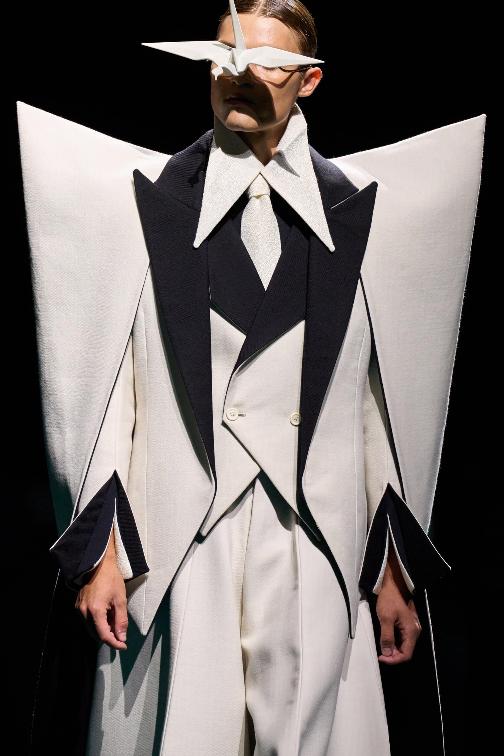 Robert Wun Fall 2026 Couture Fashion Show Details