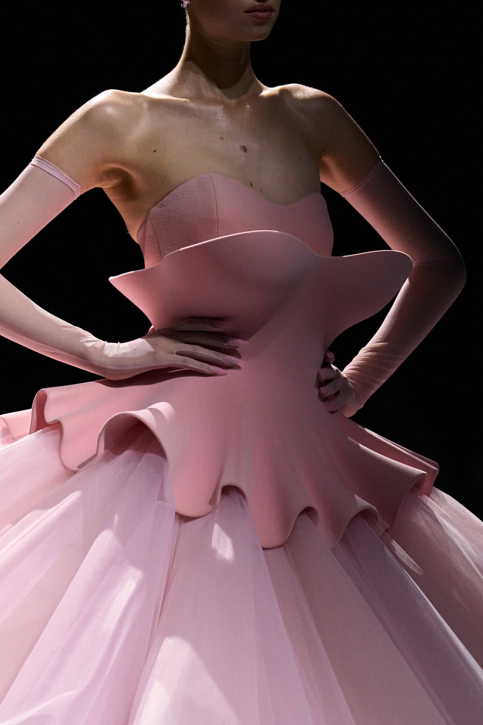 Robert Wun Fall 2026 Couture Fashion Show Details