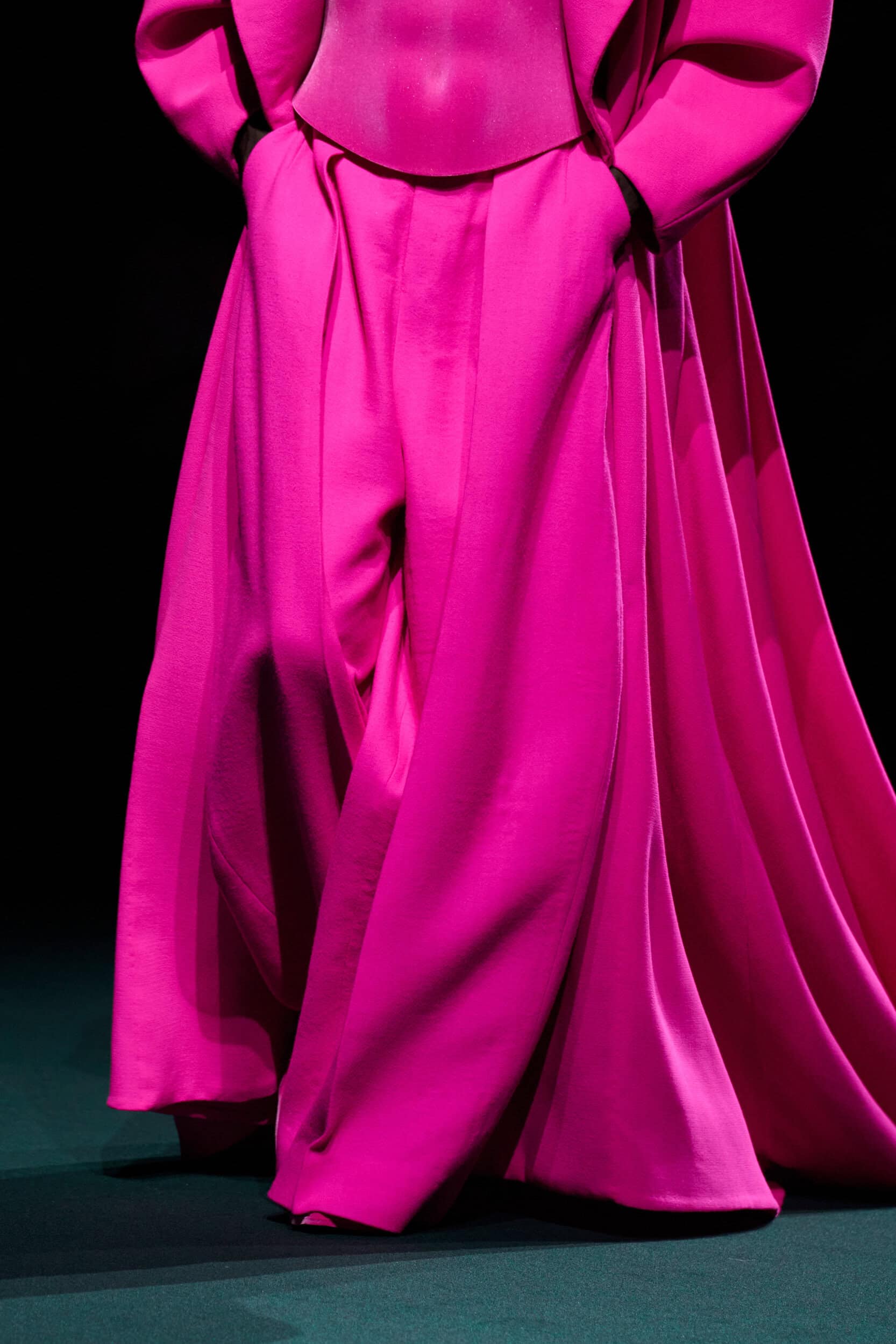 Robert Wun Fall 2026 Couture Fashion Show Details