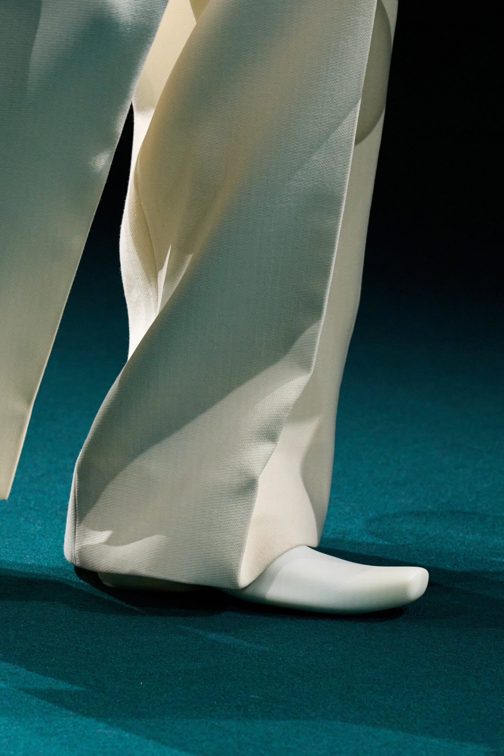 Robert Wun Fall 2026 Couture Fashion Show Details