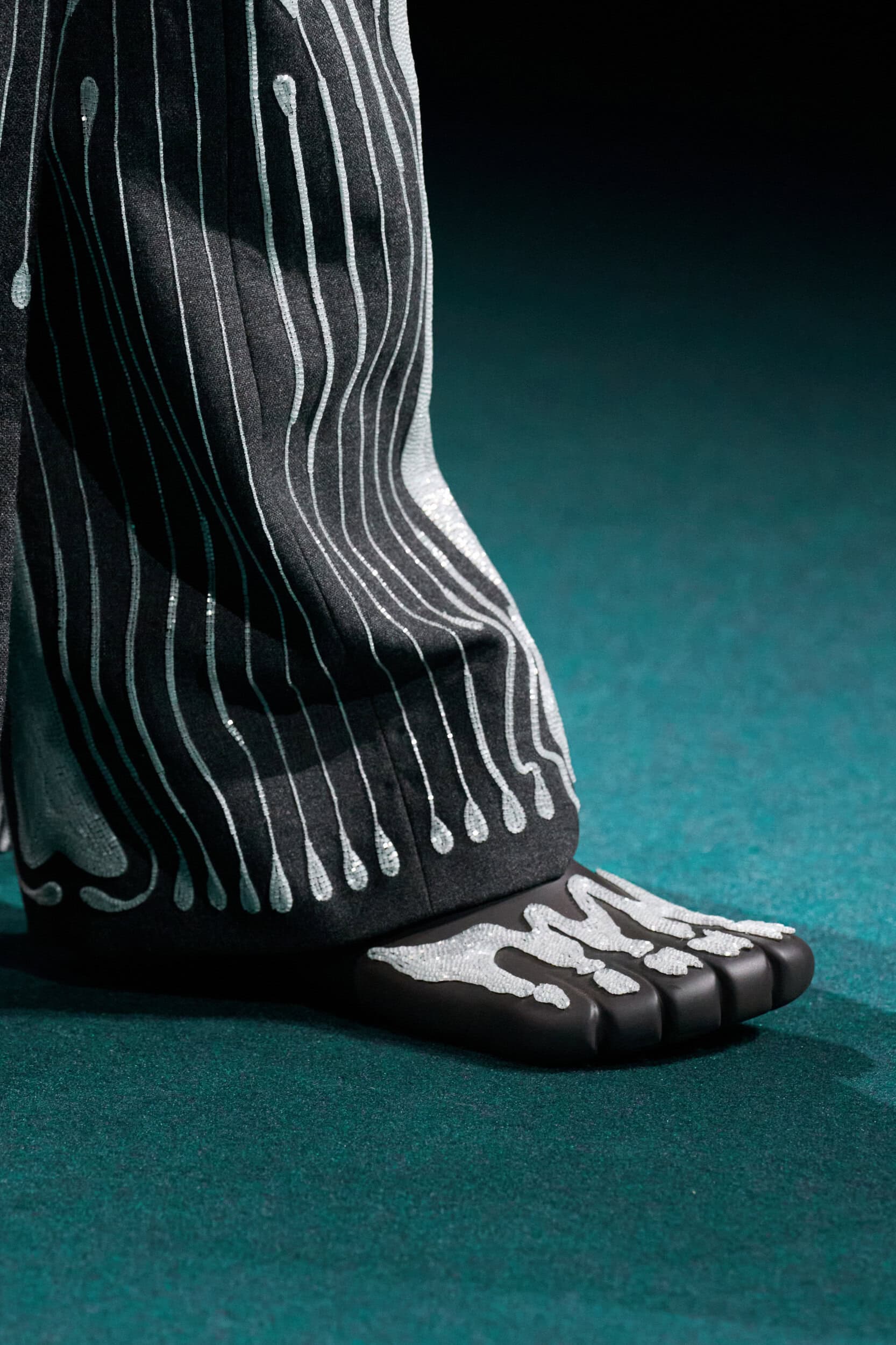 Robert Wun Fall 2026 Couture Fashion Show Details