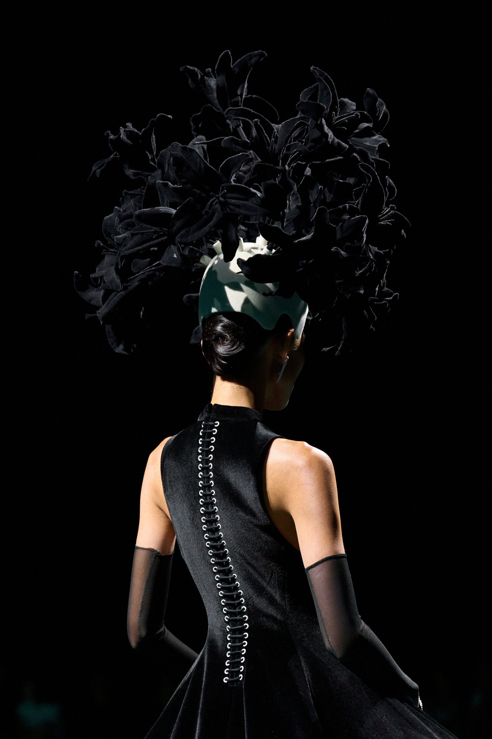 Robert Wun Fall 2026 Couture Fashion Show Details