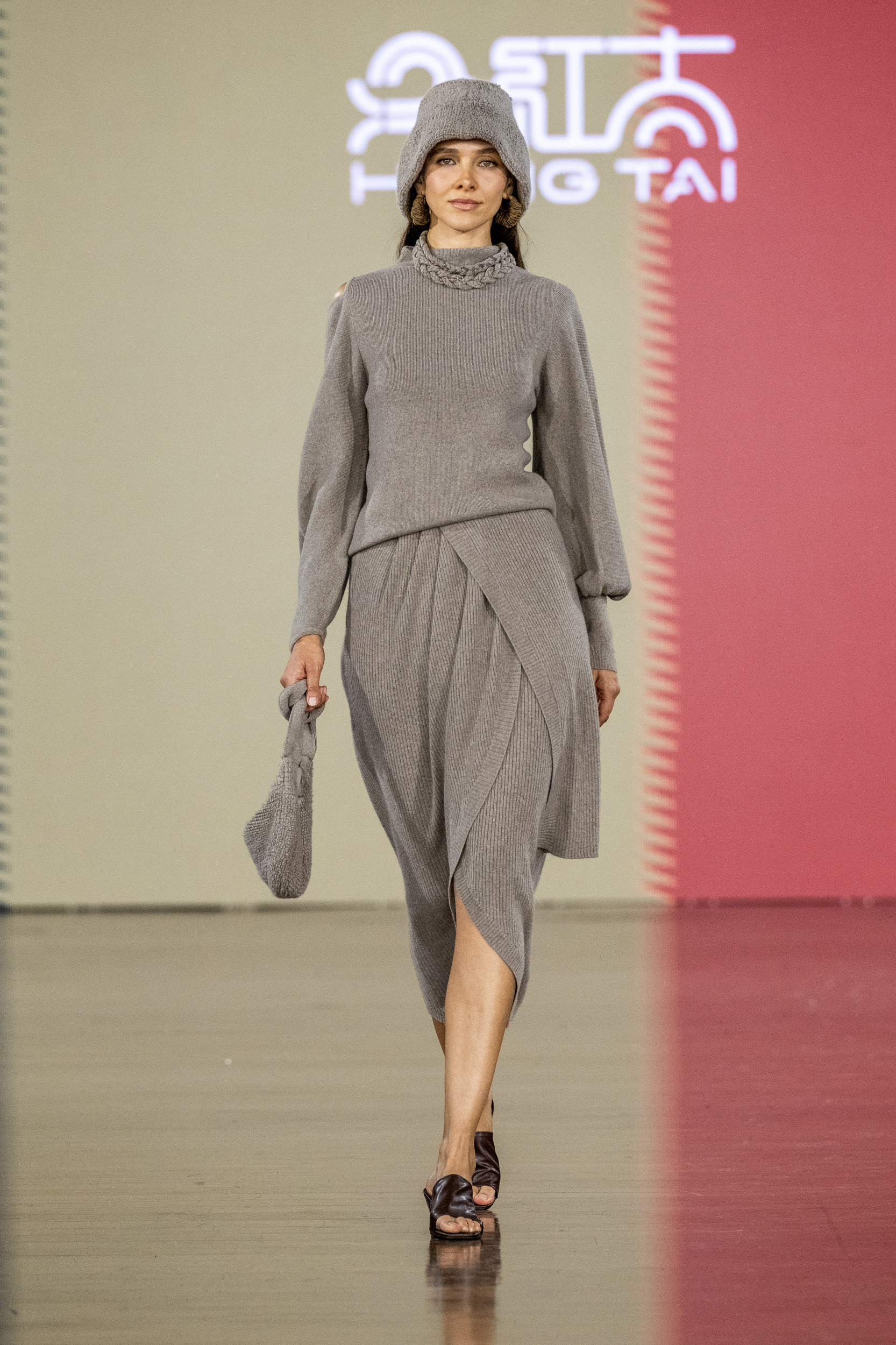 Yulin Cashmere District Spring 2027 Fashion Show