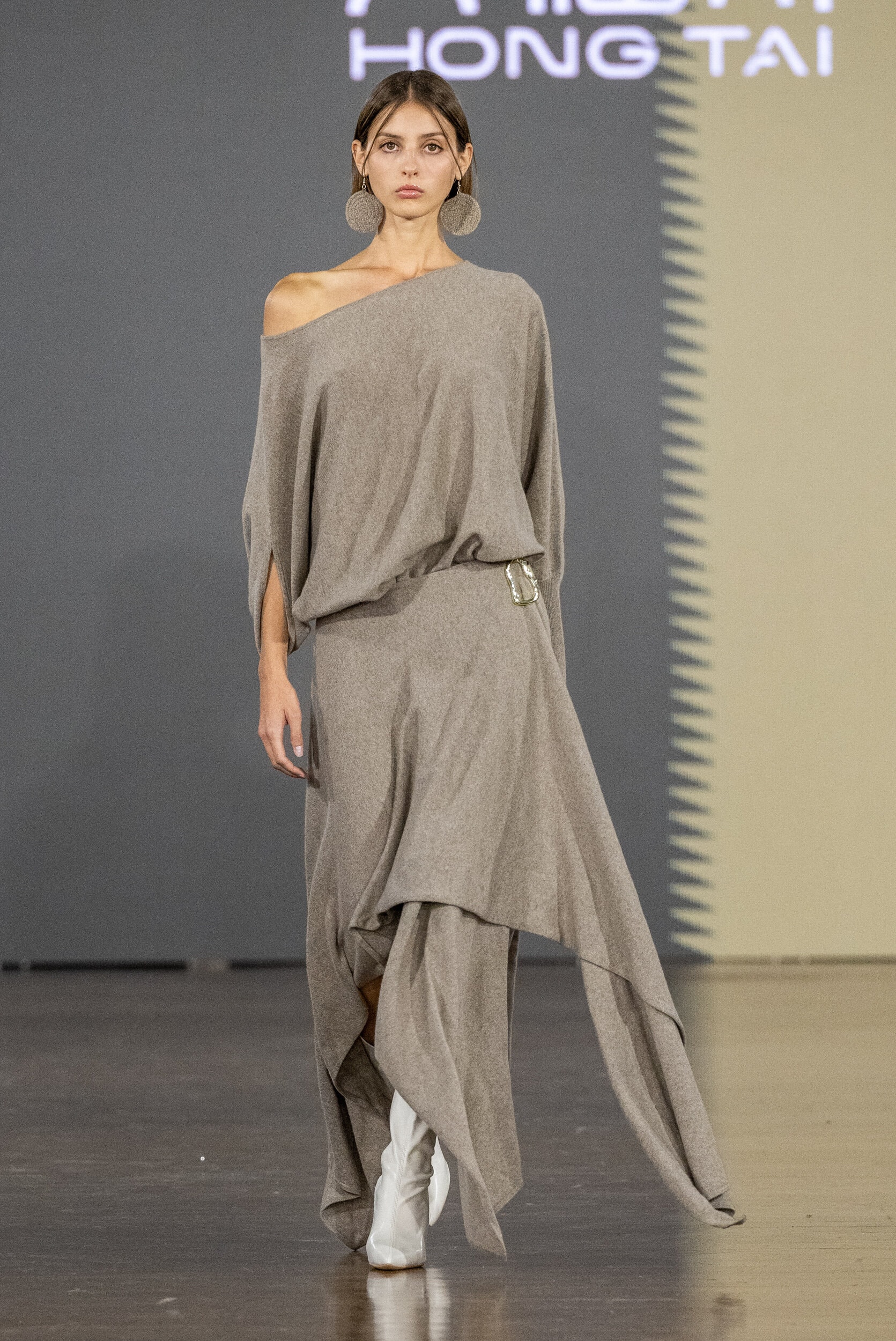 Yulin Cashmere District Spring 2027 Fashion Show