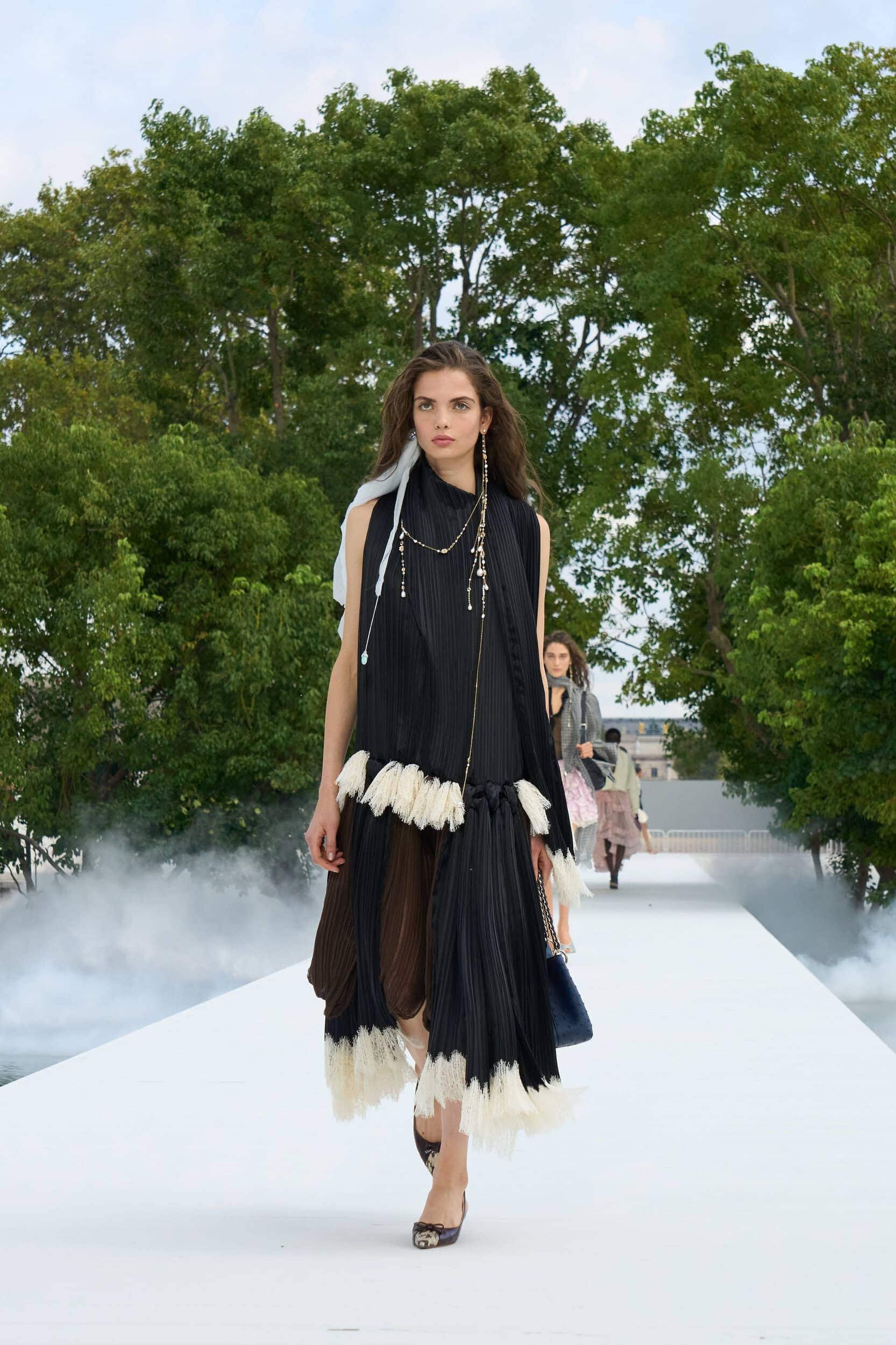 Dior RTW Sprign 2027 Fashion Show Review