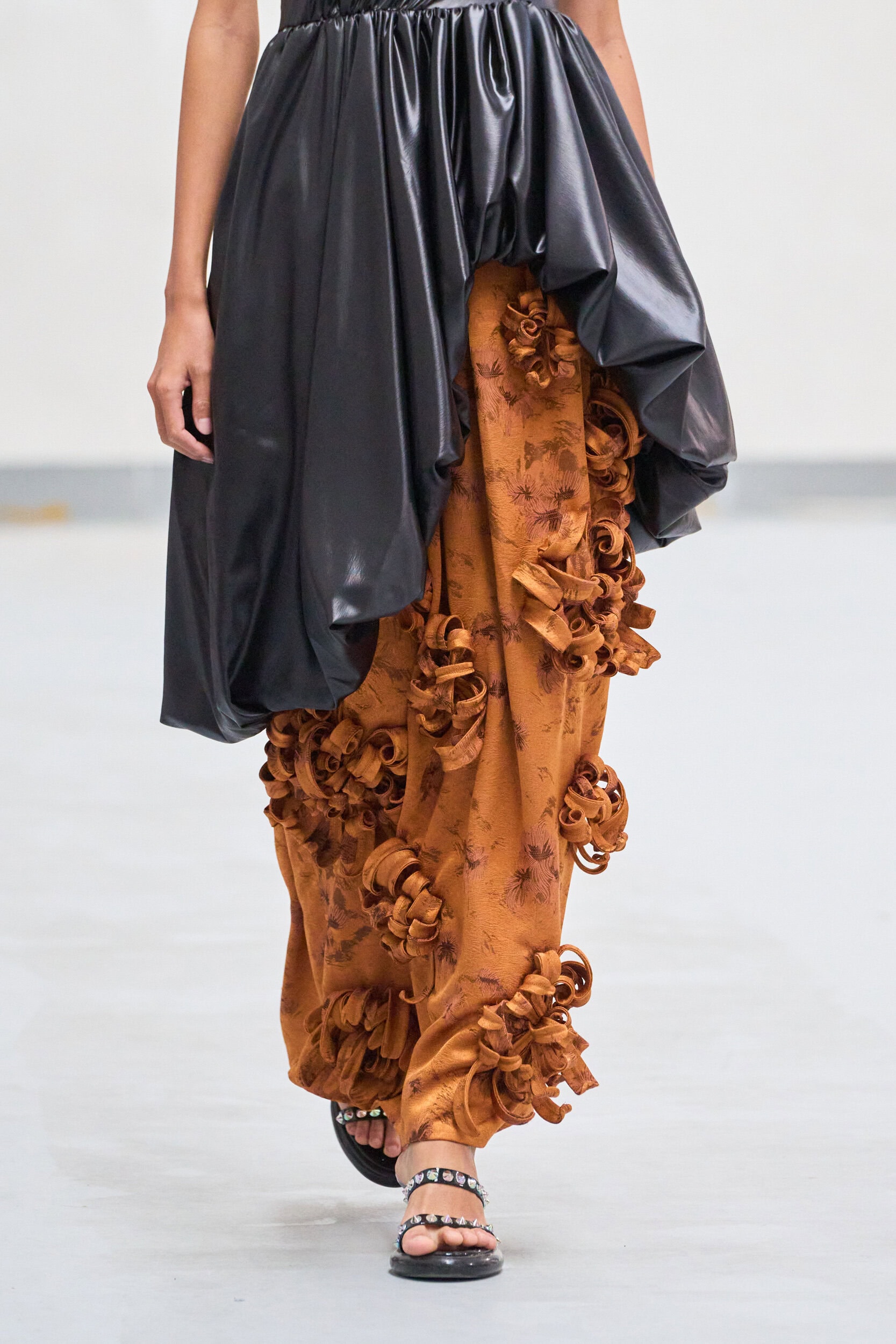 Phan Dang Hoang Spring 2027 Fashion Show Details