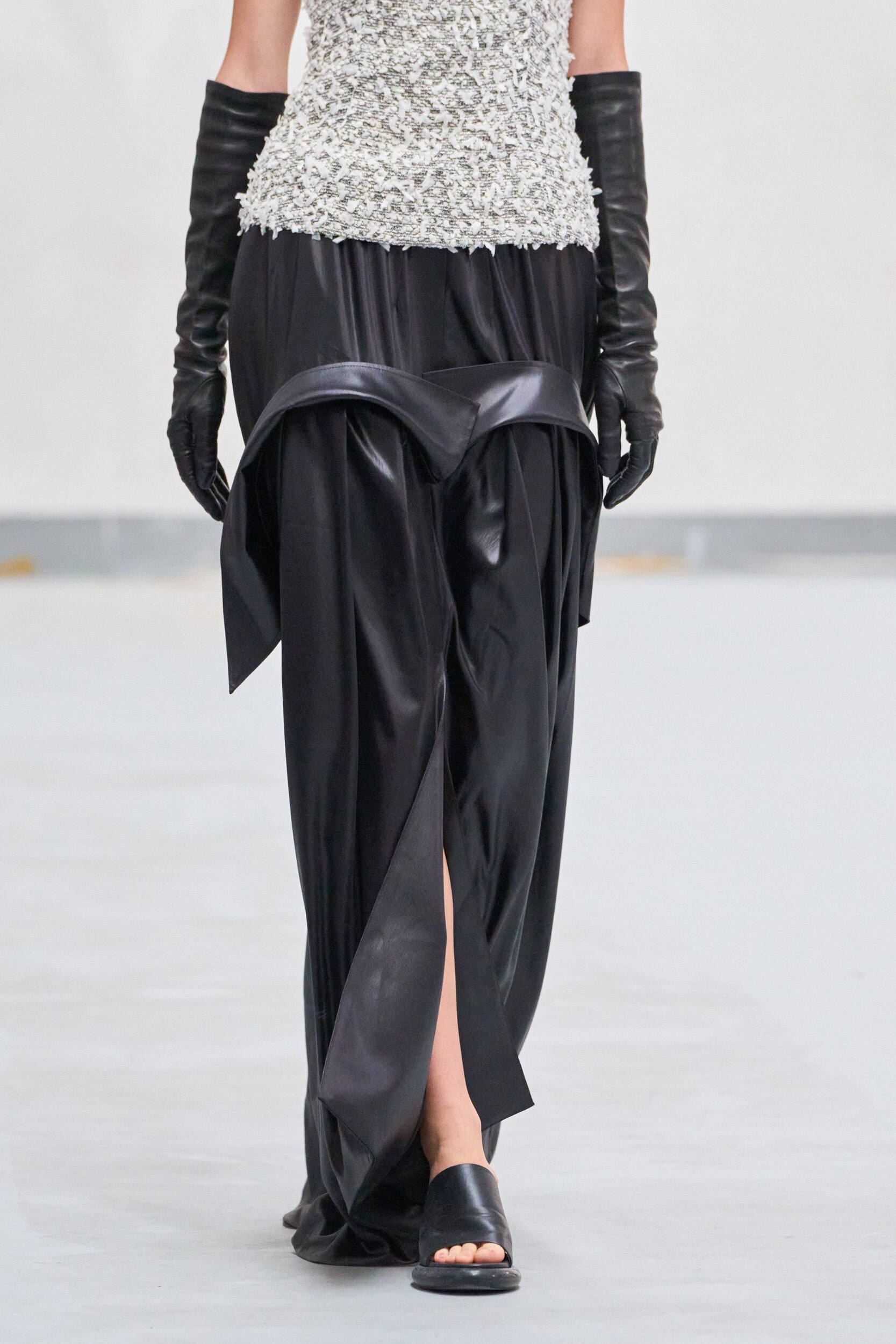 Phan Dang Hoang Spring 2027 Fashion Show Details