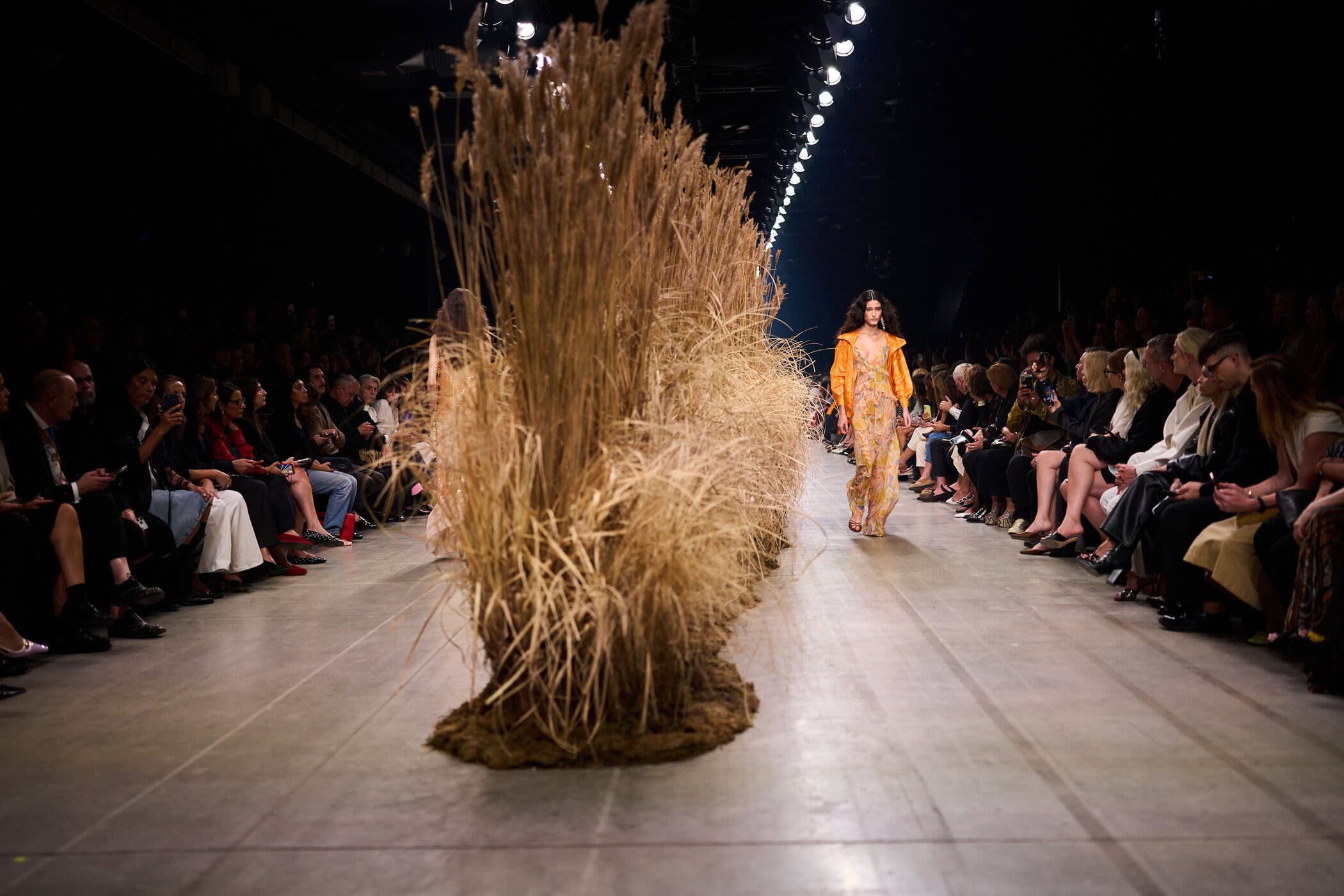 Etro Spring 2027 Fashion Show Atmosphere