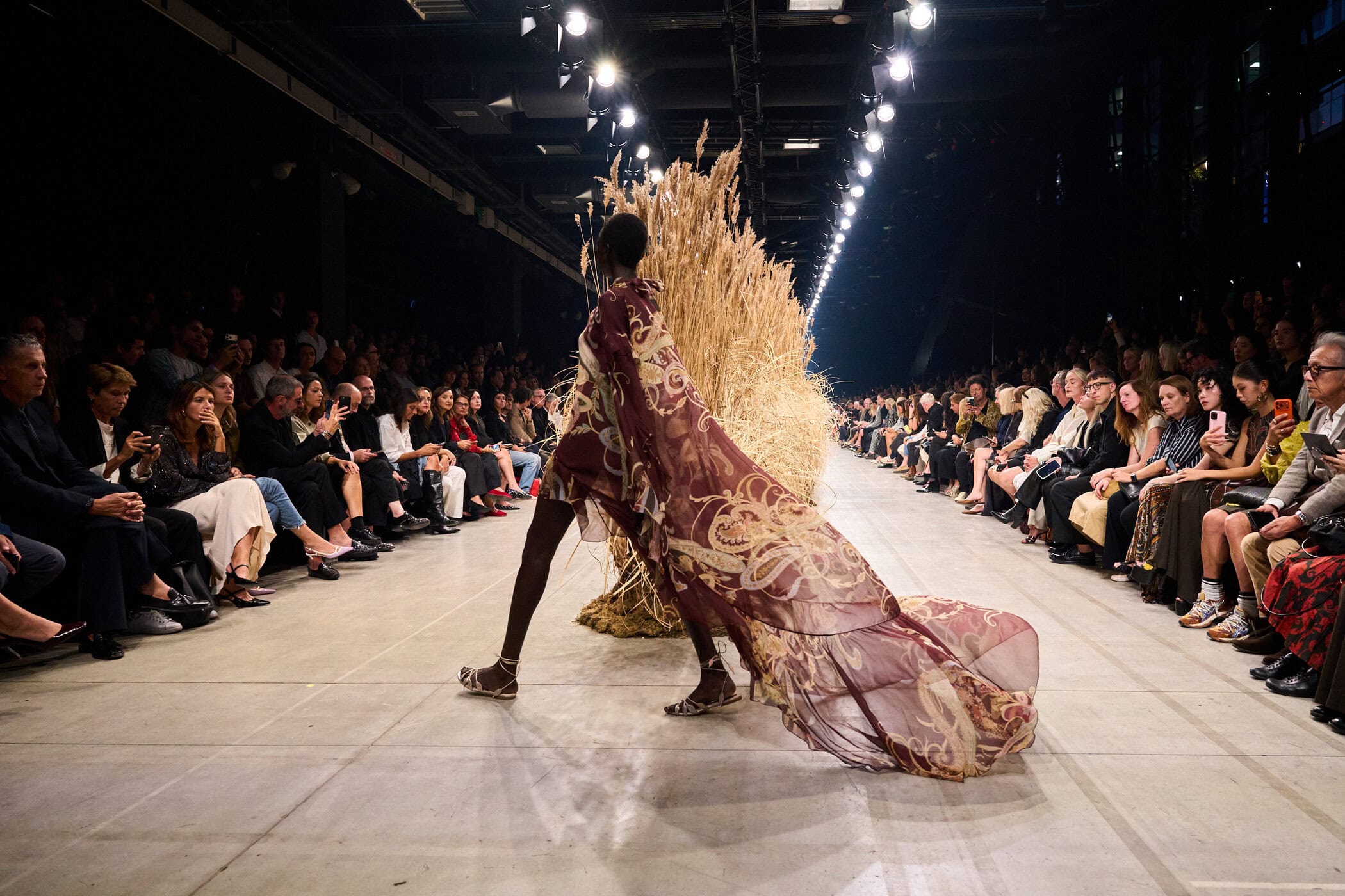 Etro Spring 2027 Fashion Show Atmosphere