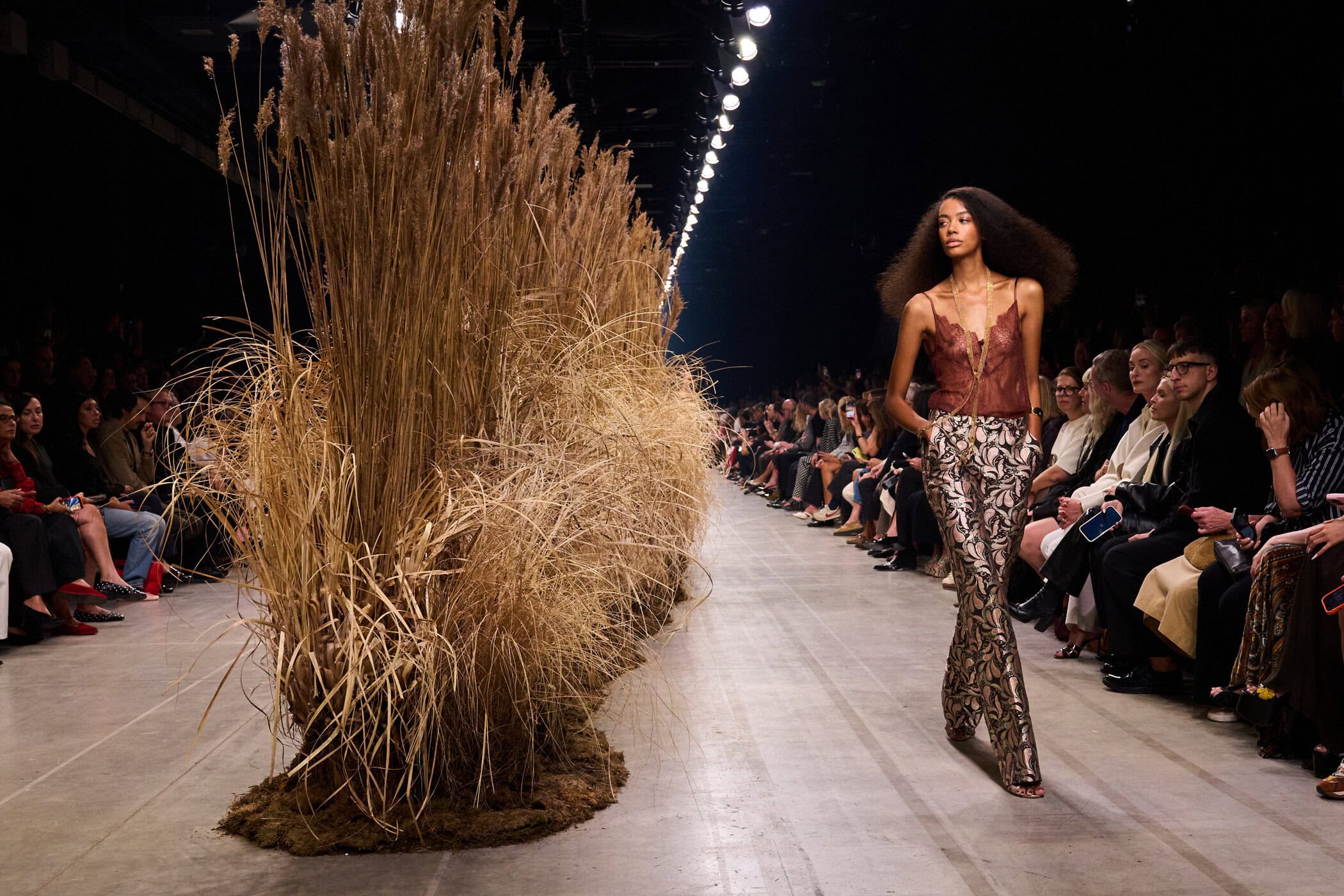 Etro Spring 2027 Fashion Show Atmosphere