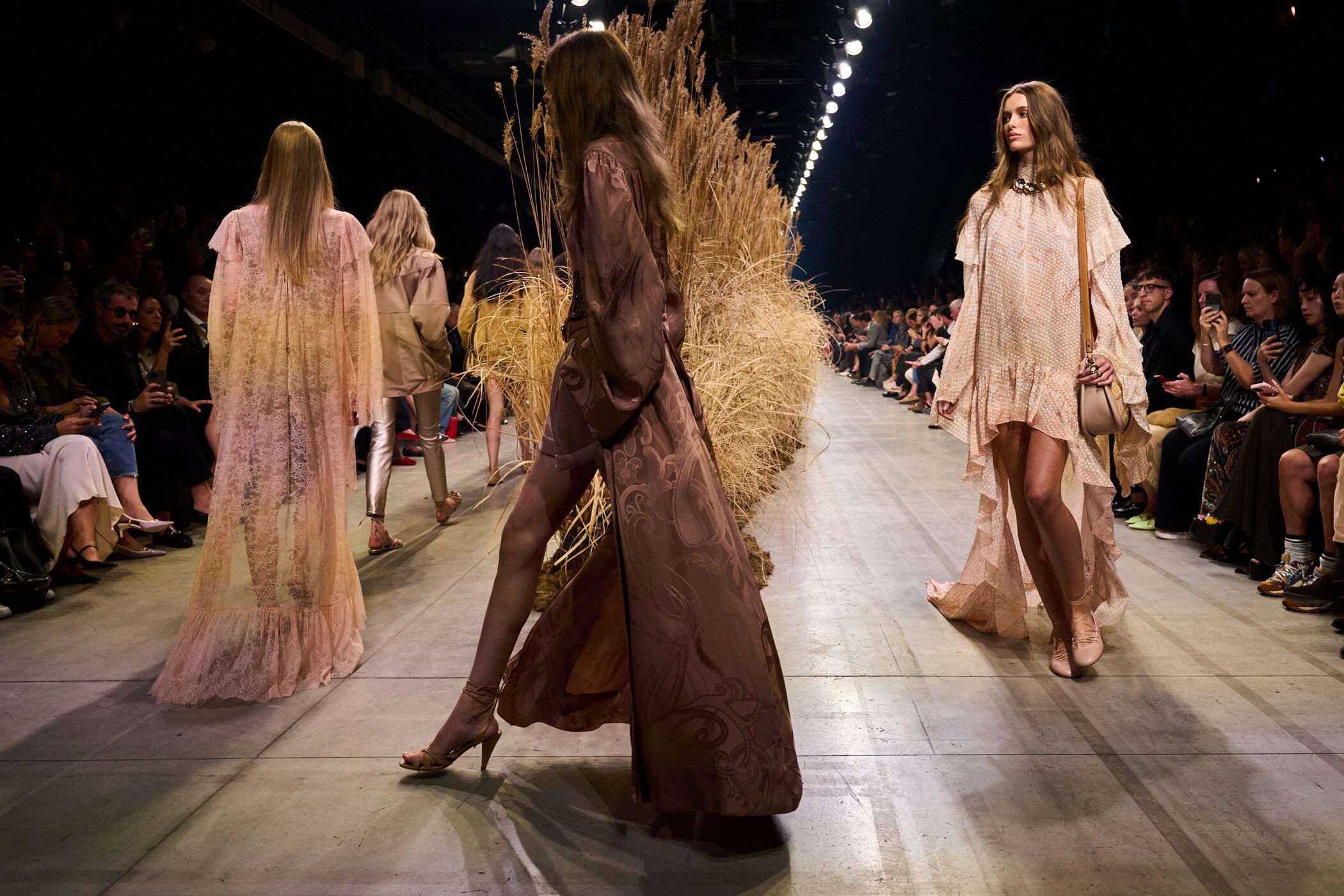 Etro Spring 2027 Fashion Show Atmosphere