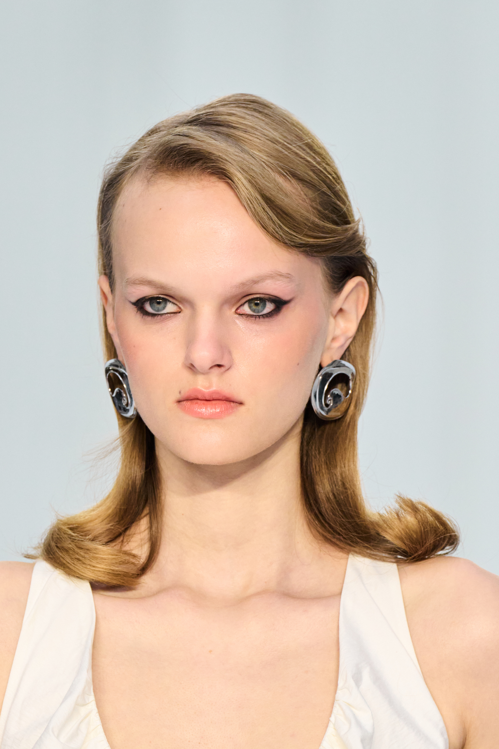 Lovebirds Spring 2027 Fashion Show Details