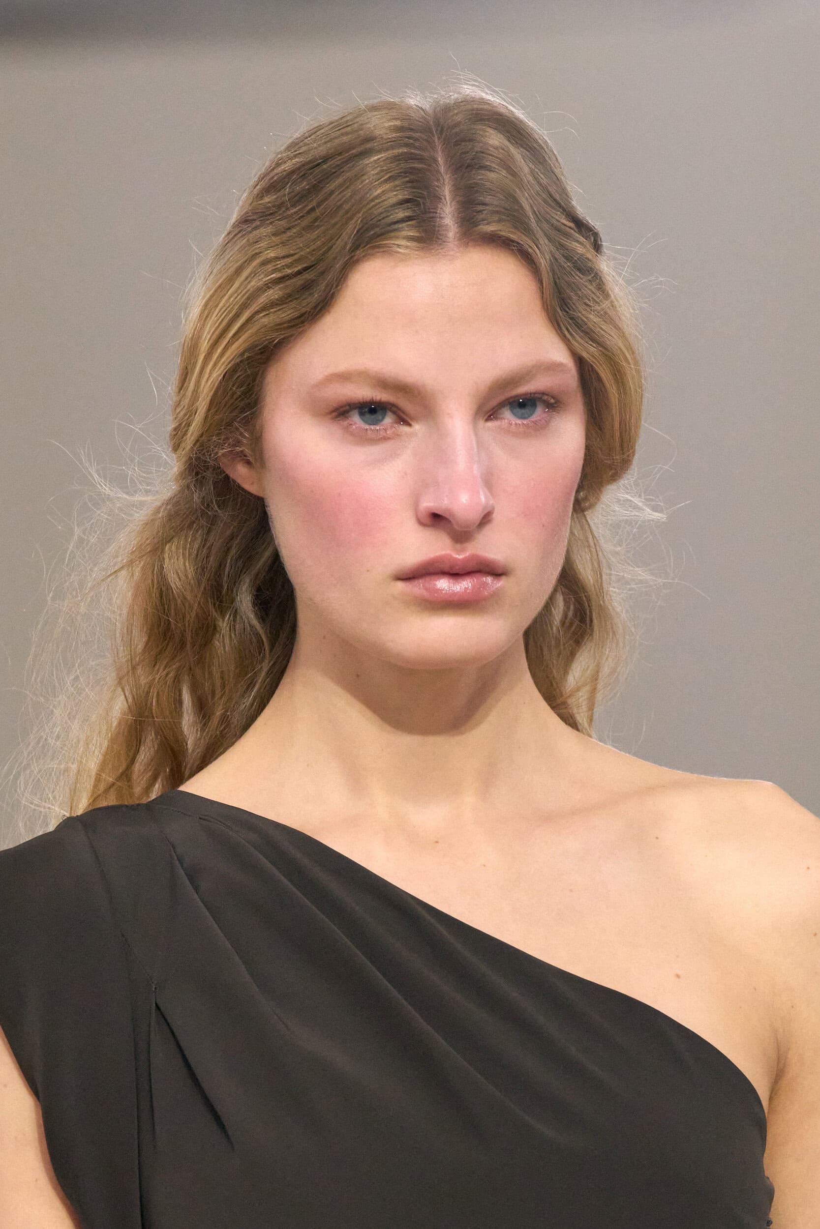 Max Mara Spring 2027 Fashion Show Details
