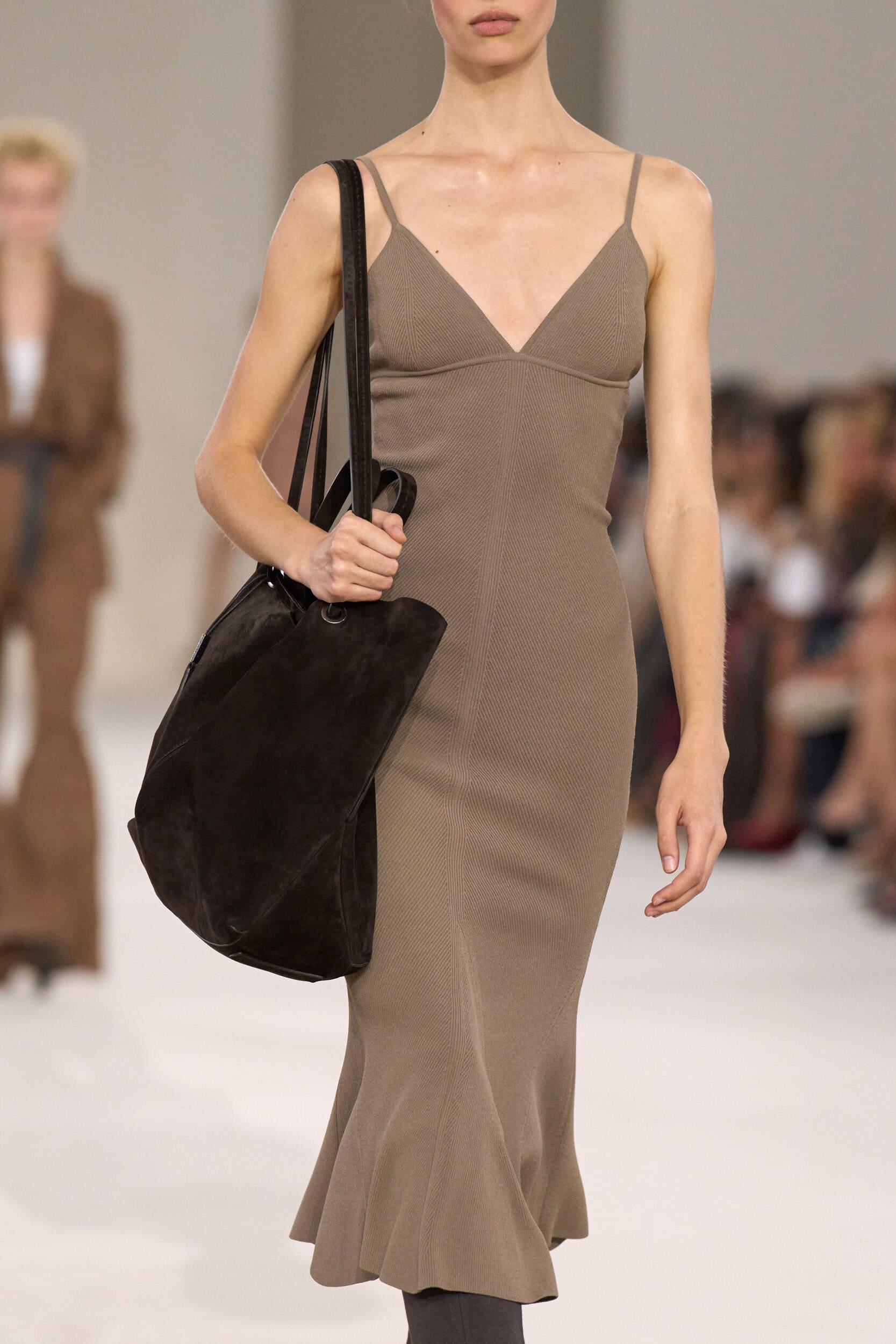 Max Mara Spring 2027 Fashion Show Details