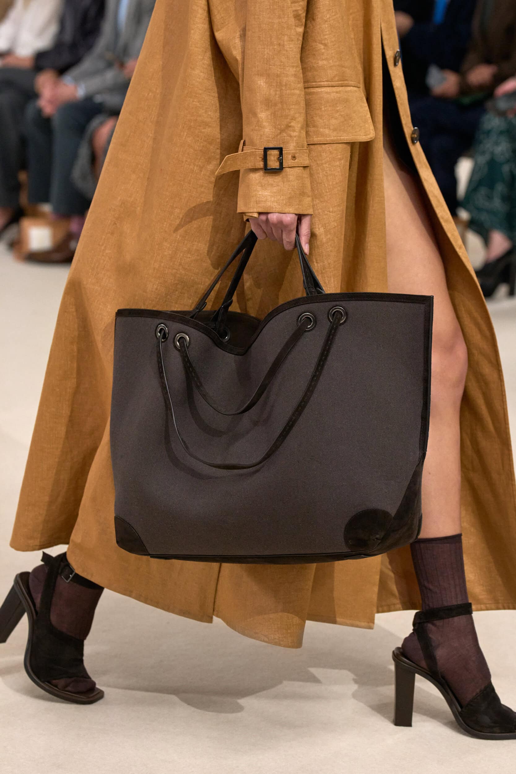 Max Mara Spring 2027 Fashion Show Details