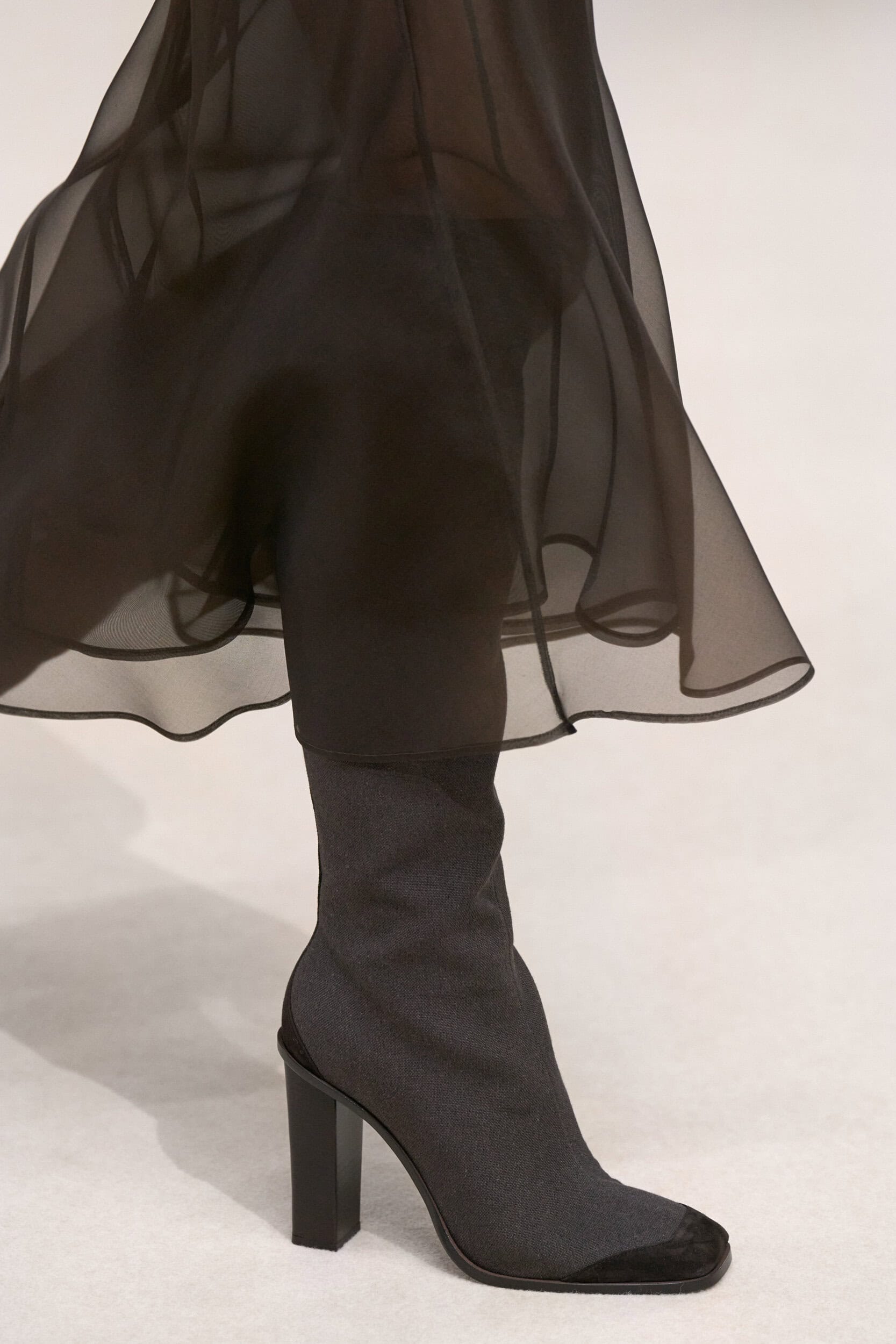 Max Mara Spring 2027 Fashion Show Details