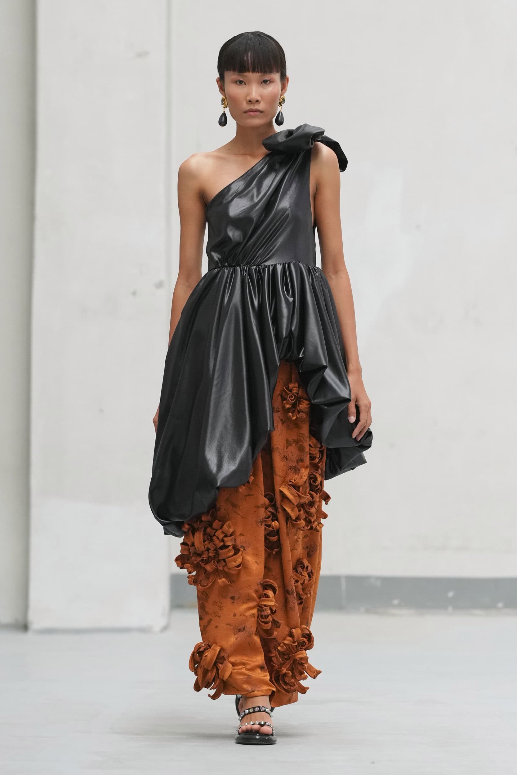 Phan Dang Hoang Spring 2027 Fashion Show