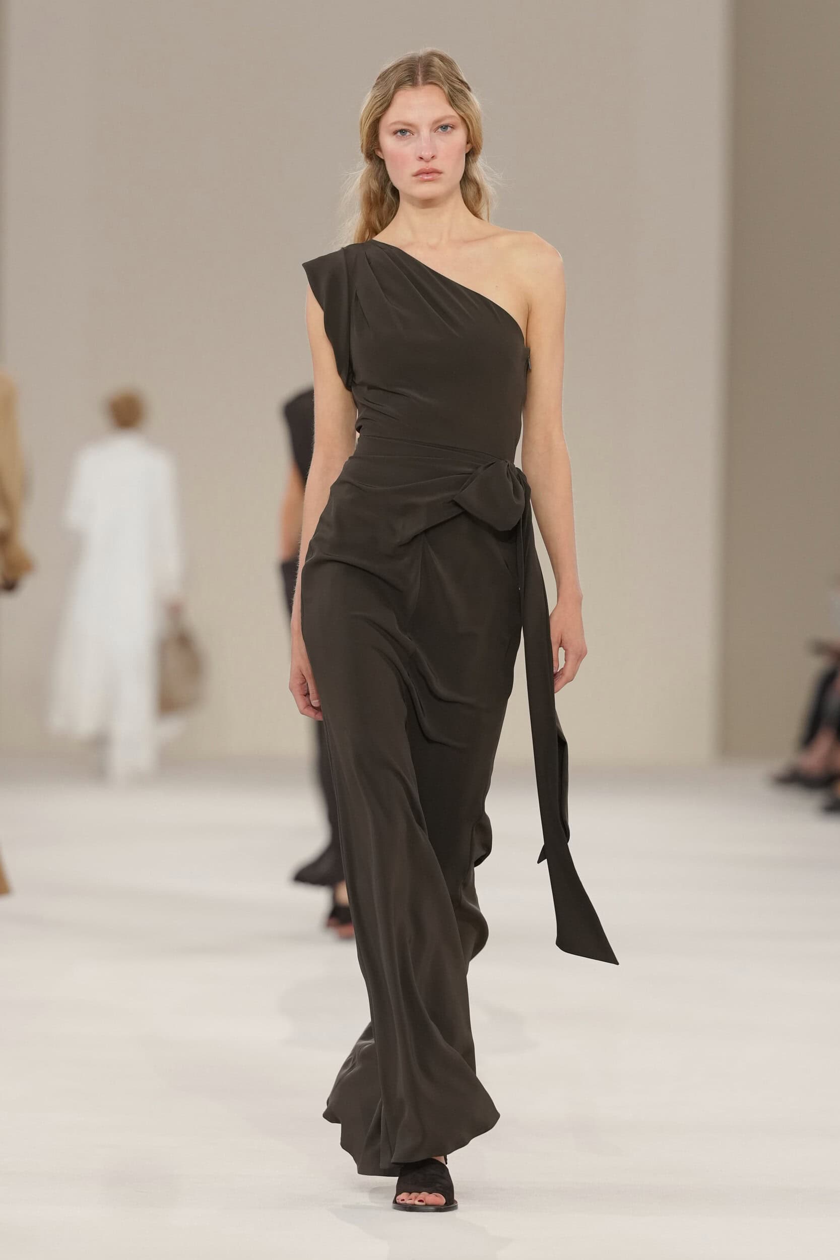 Max Mara Spring 2027 Fashion Show