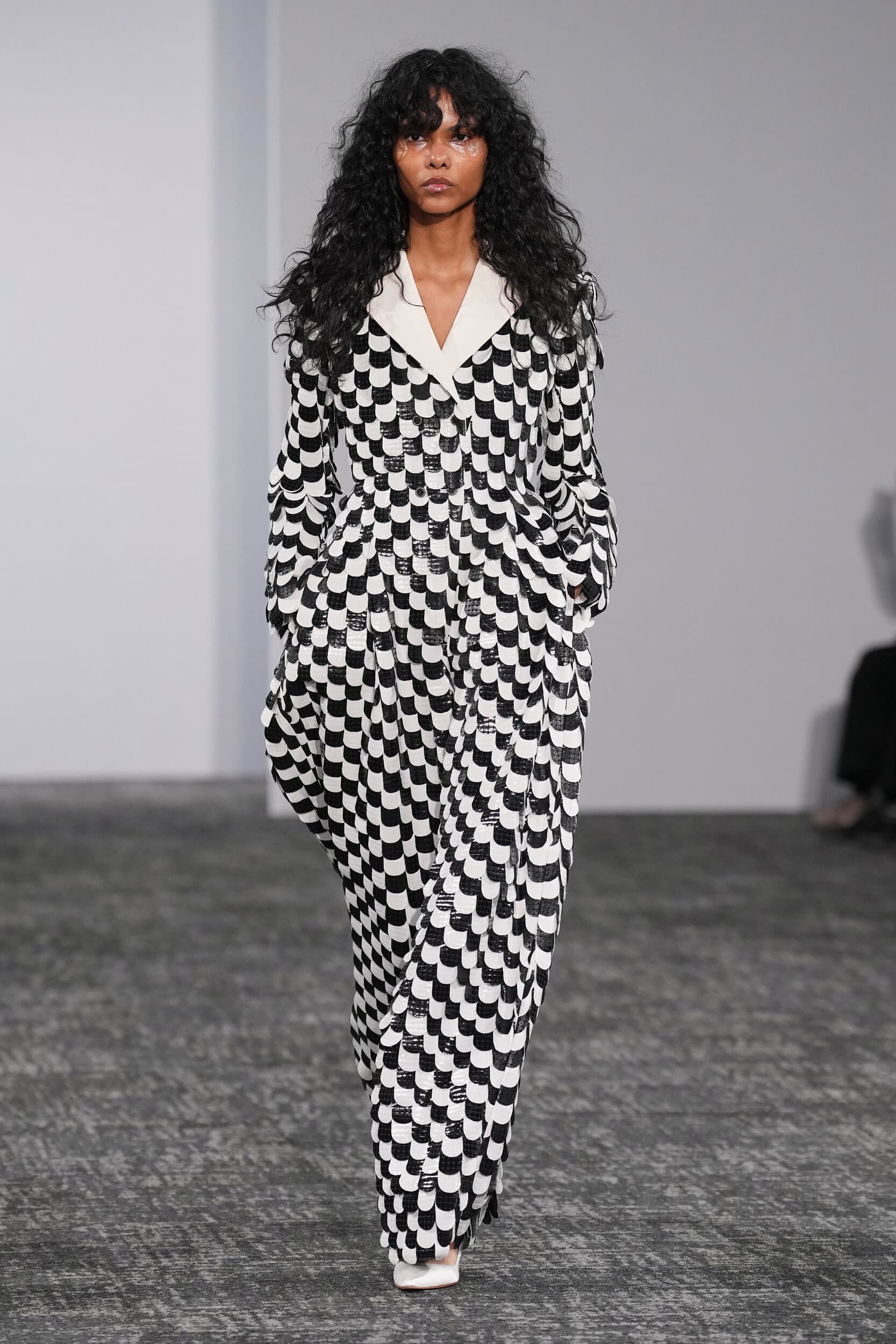 Anrealage Spring 2027 Fashion Show